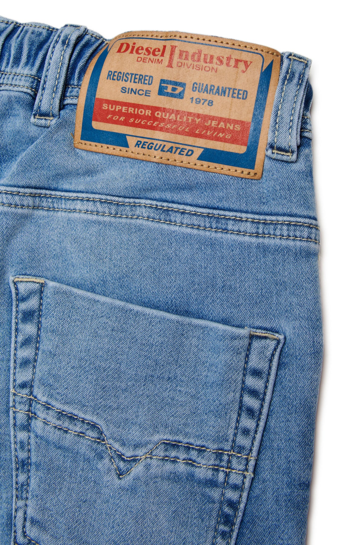 ライトブルーウォッシュのJoggJeans® レギュラーフィット - Krooley
