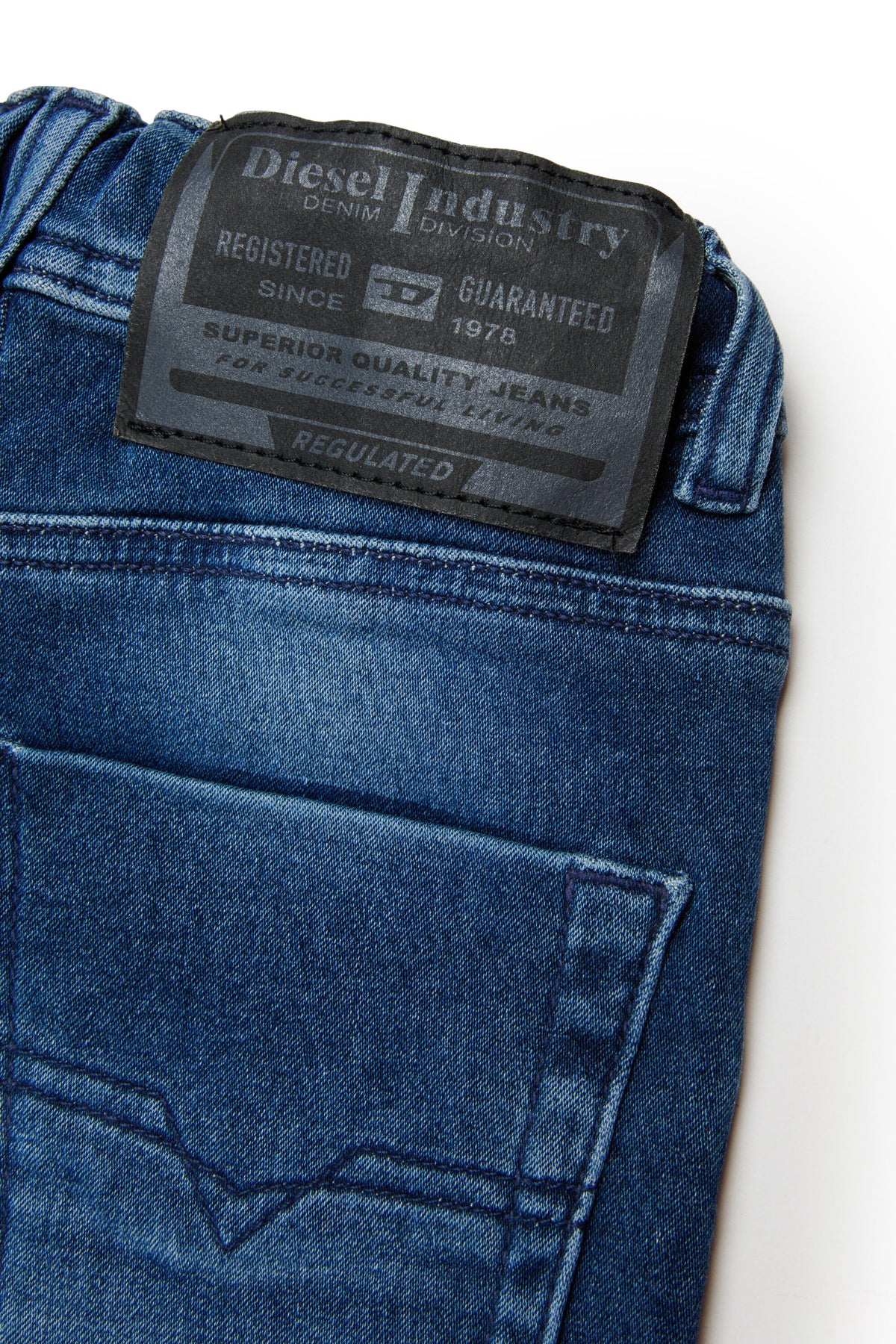 JoggJeans®(ジョグジーンズ)のショートパンツ、ミッドブルー、シェード付き