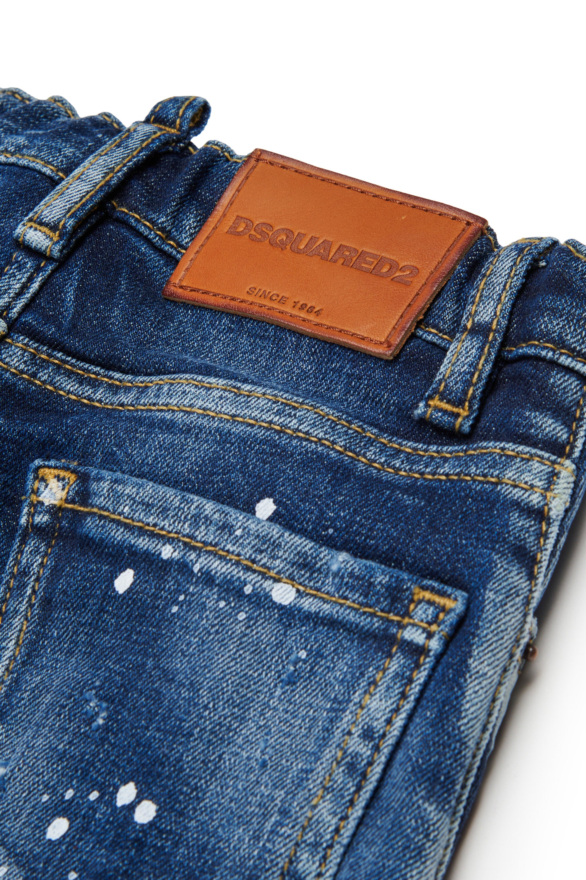 ミディアムブルーウォッシュ スリムジーンズ