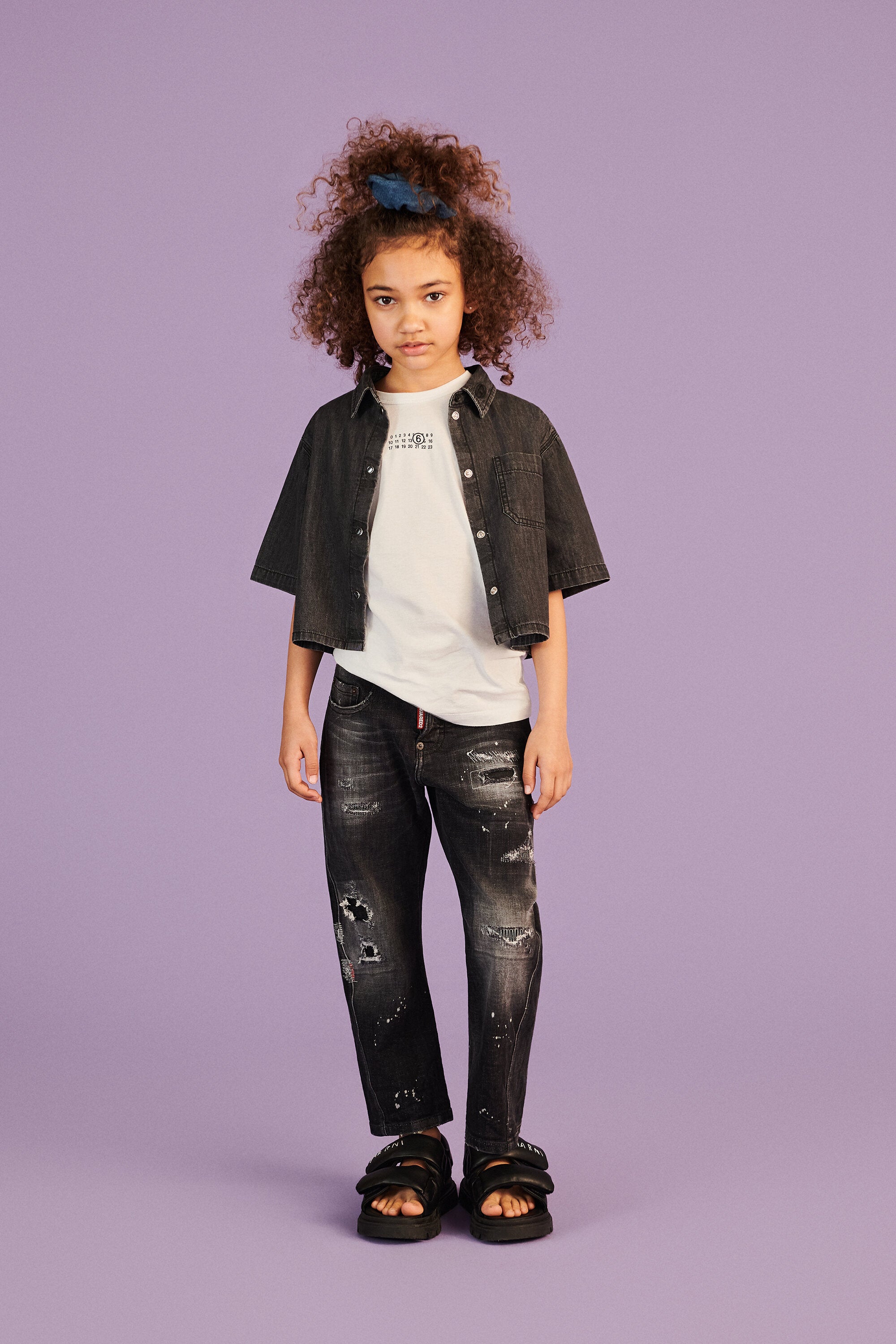 ユーズド風ブラックウォッシュレギュラージーンズ