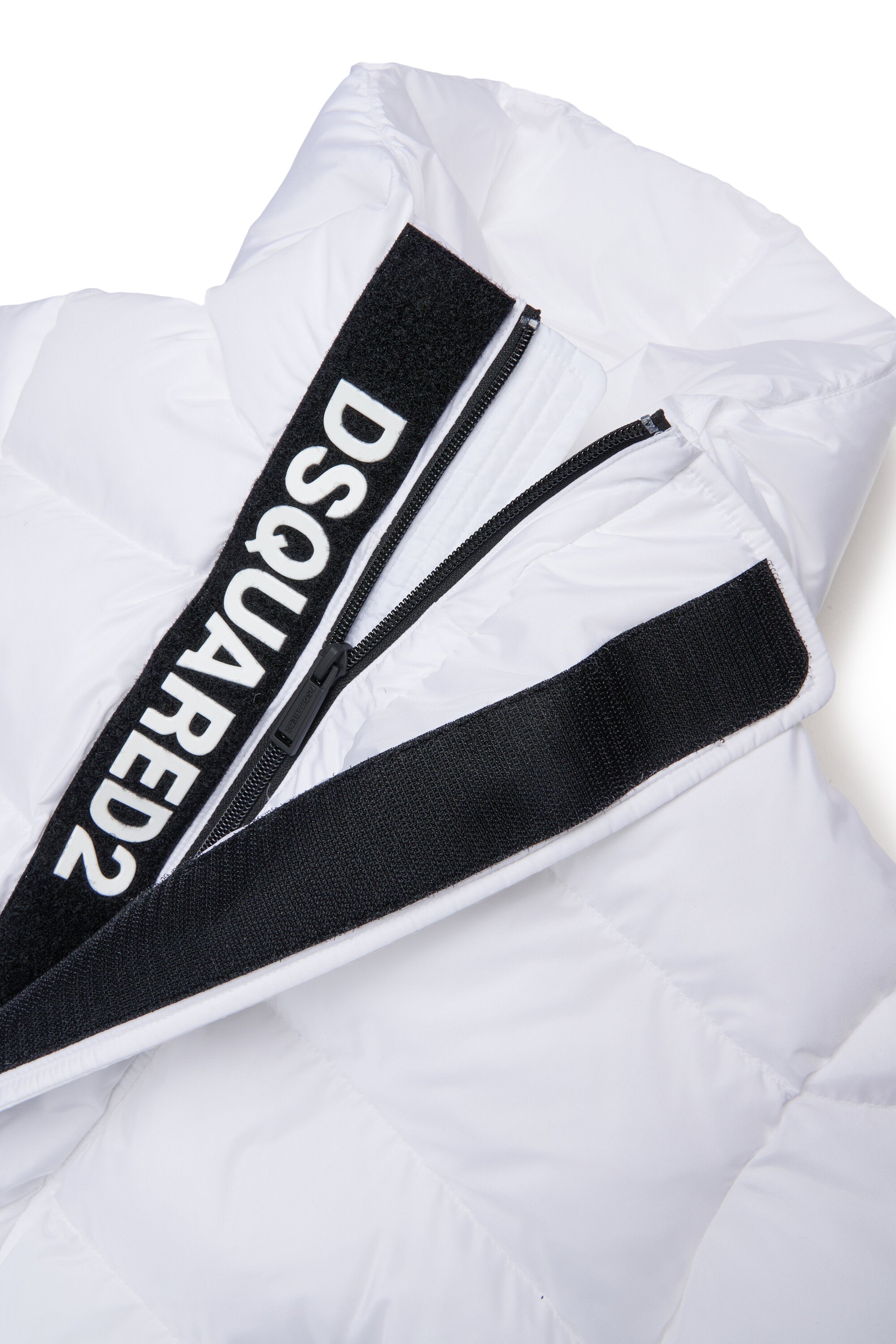 フードとDSQUARED2ロゴ入りパッド入りジャケット