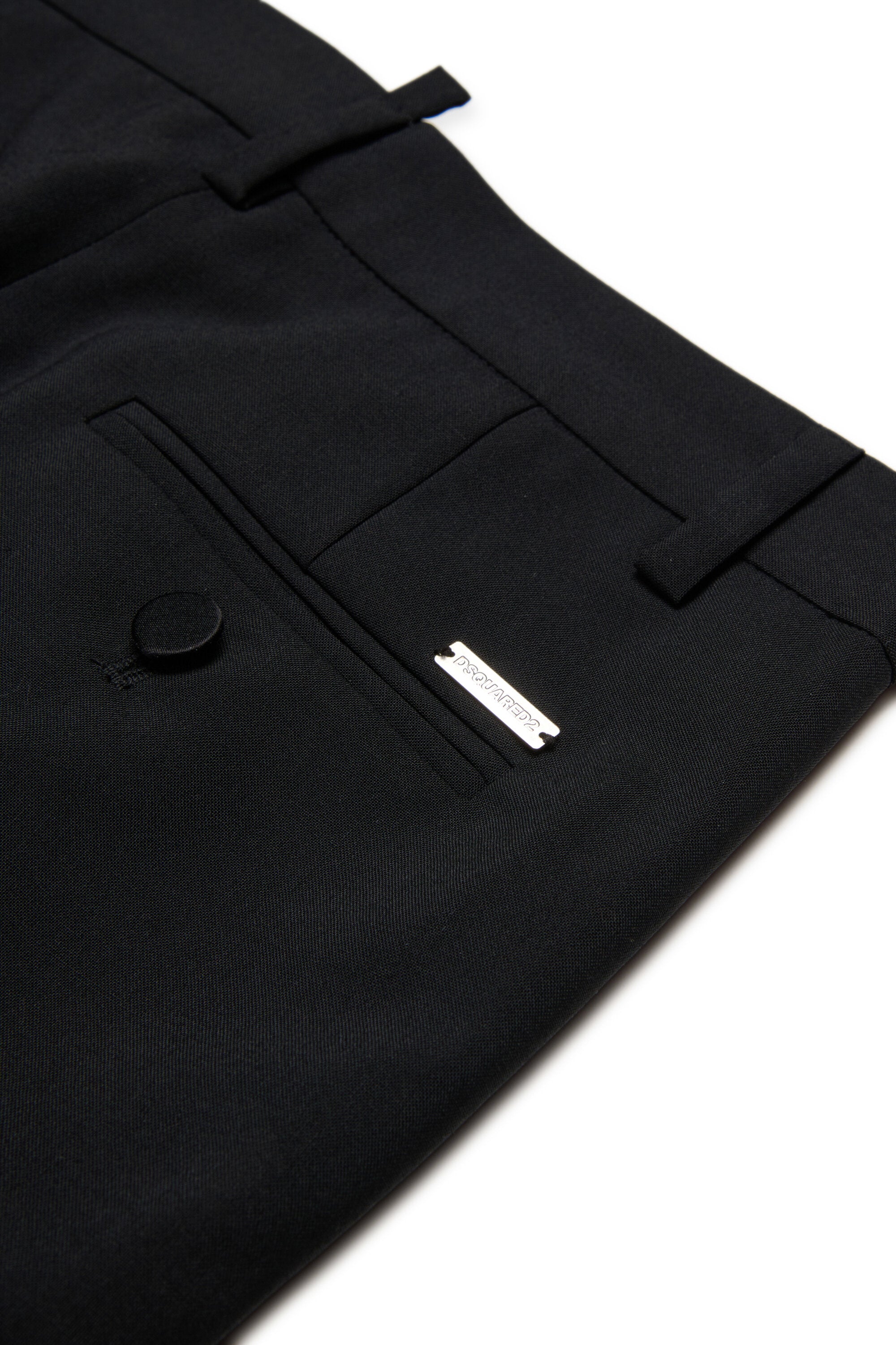 クールウールのチノパンツ