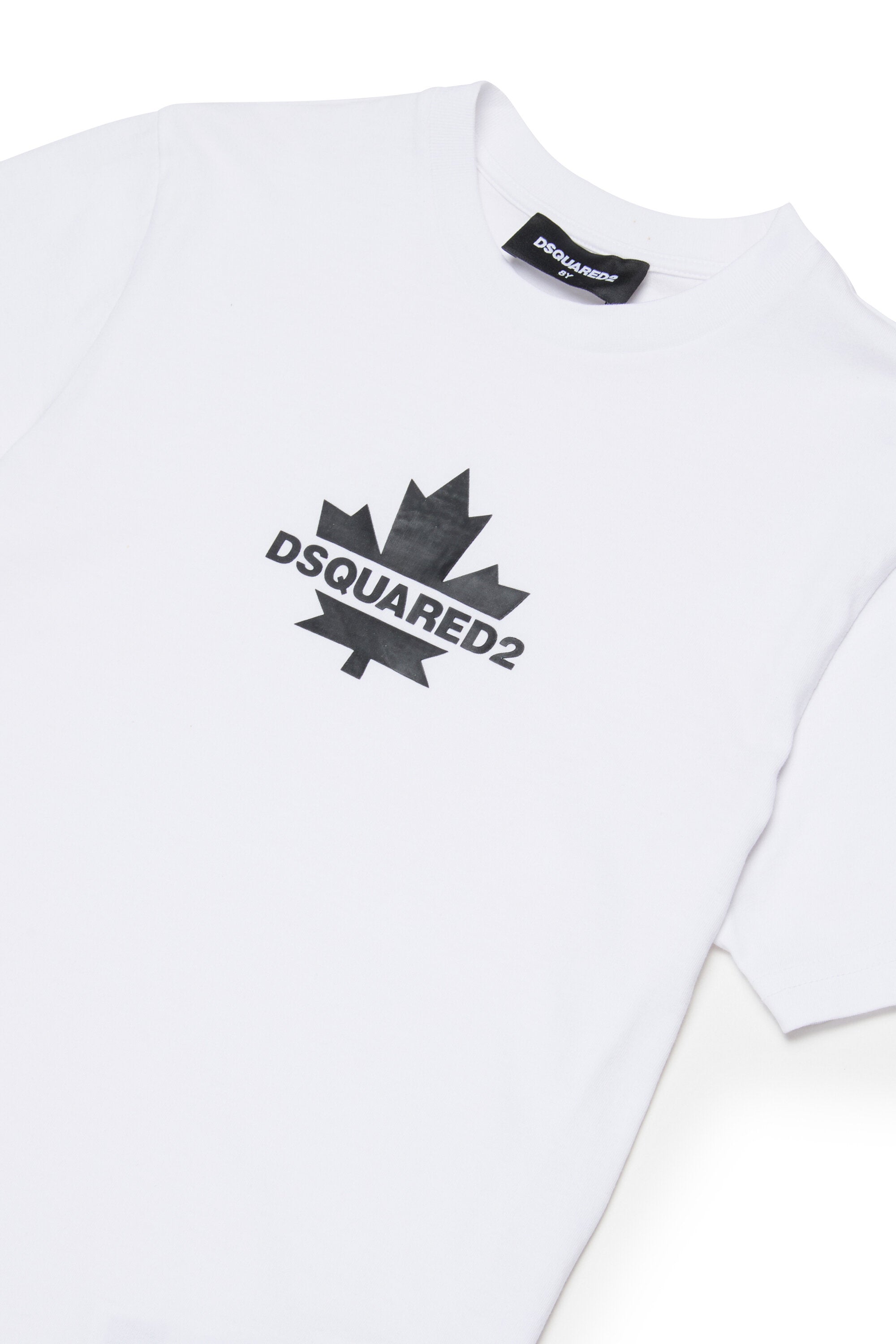 Maple Leafーフ付きTシャツ