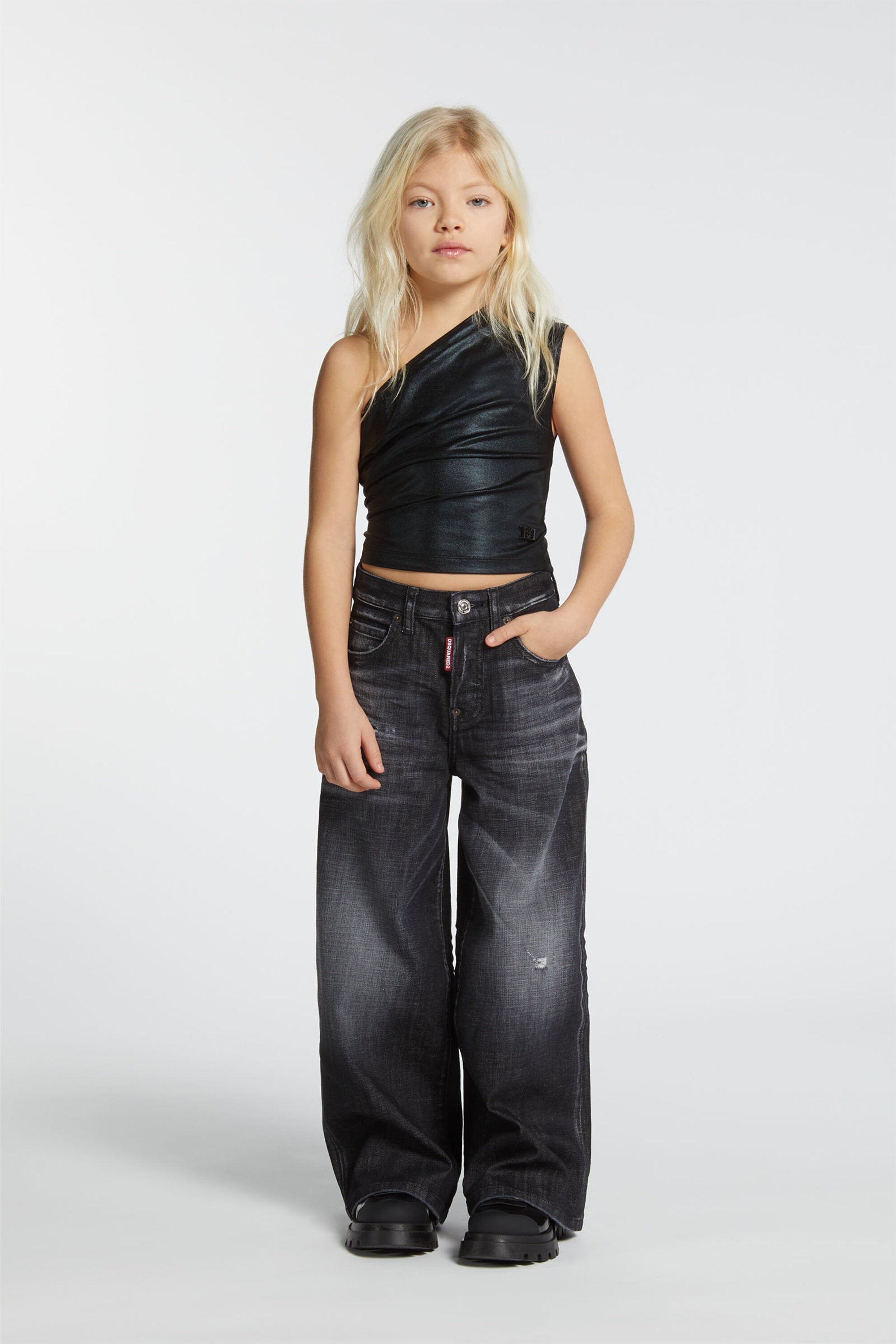 ブレークスルーのブラックレギュラージーンズ - Traveller Jean