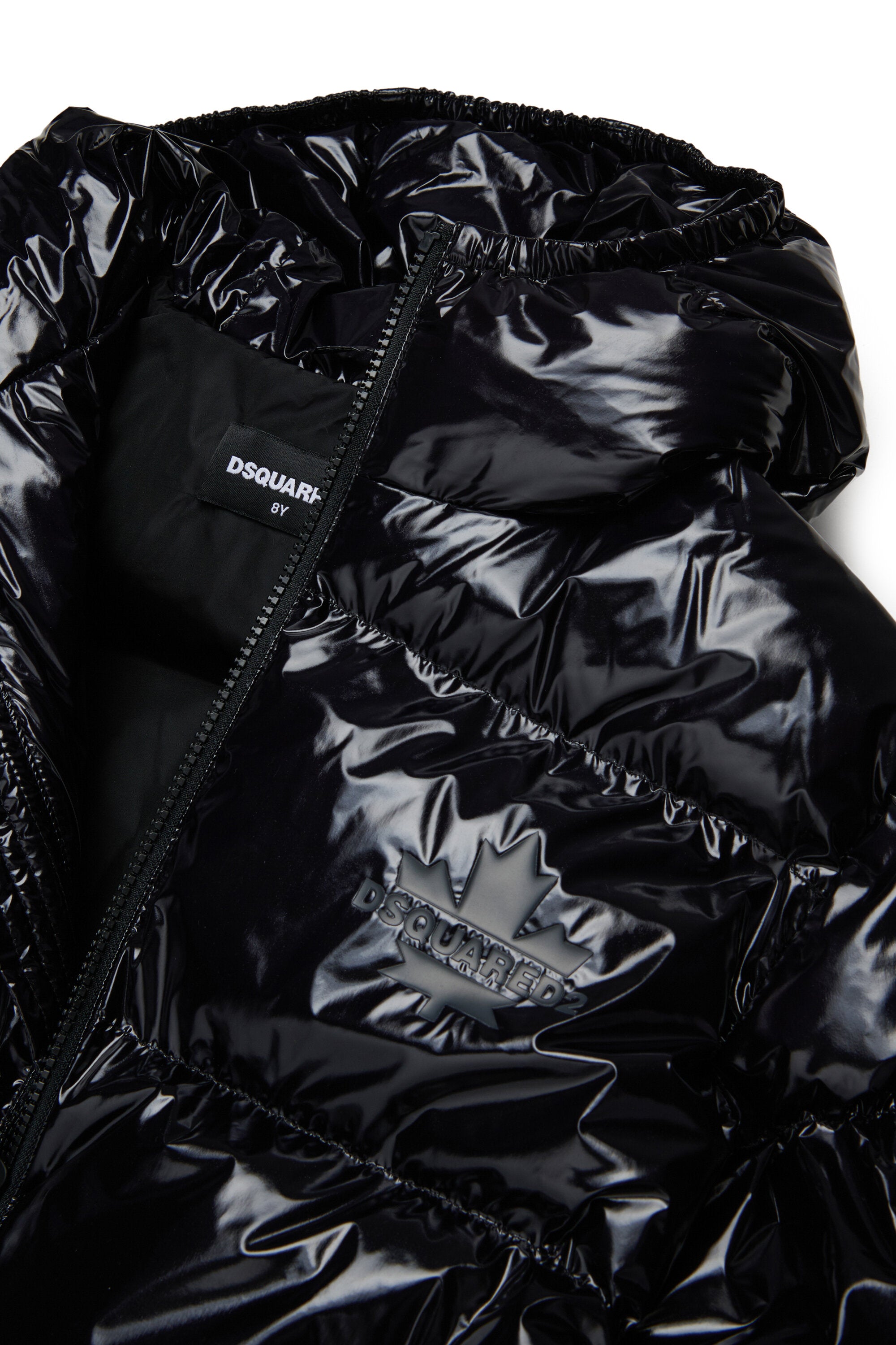 メイプルリーフのロゴ入り中わた入りショートジャケット