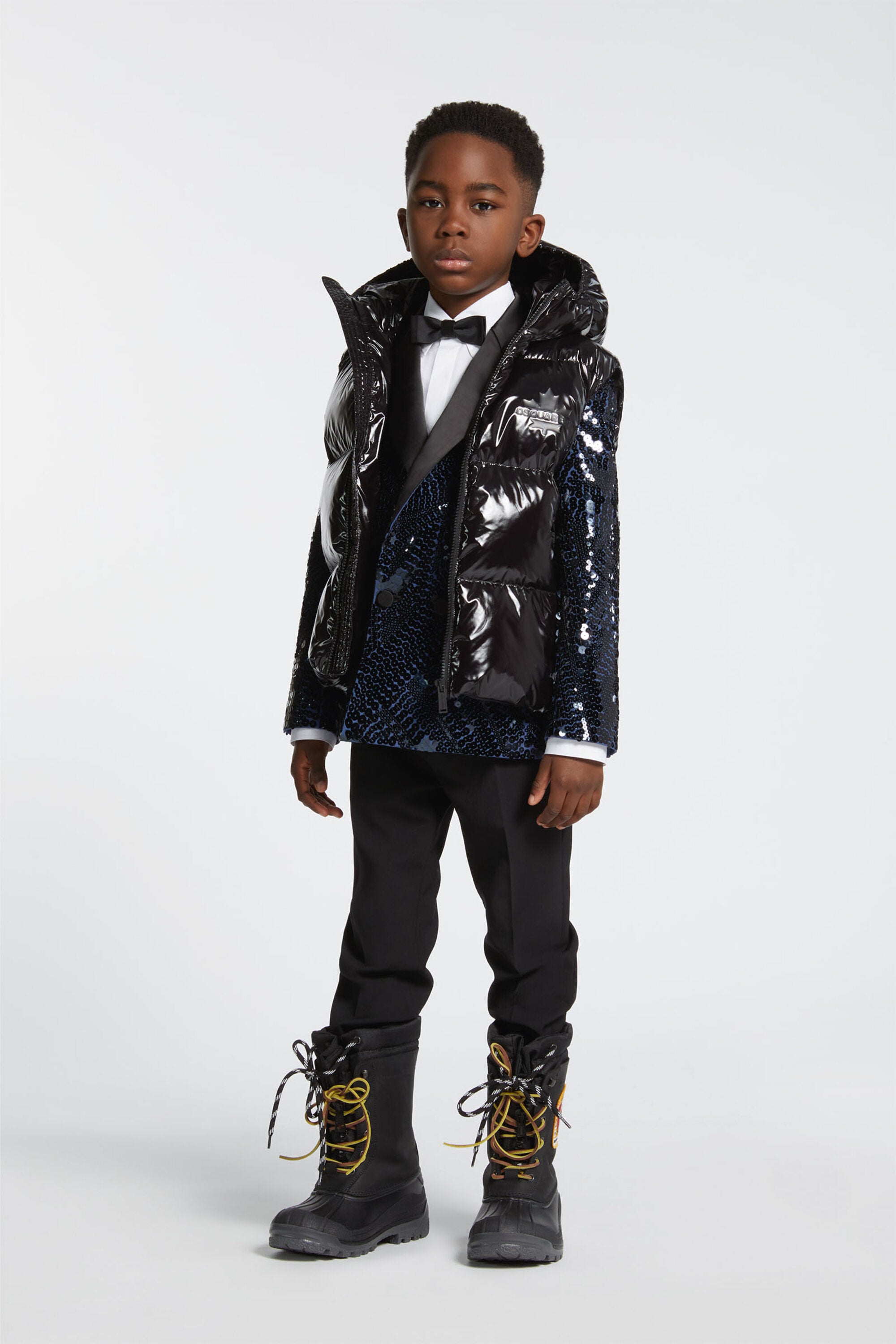 メープルリーフロゴ入り光沢パッド入りベスト