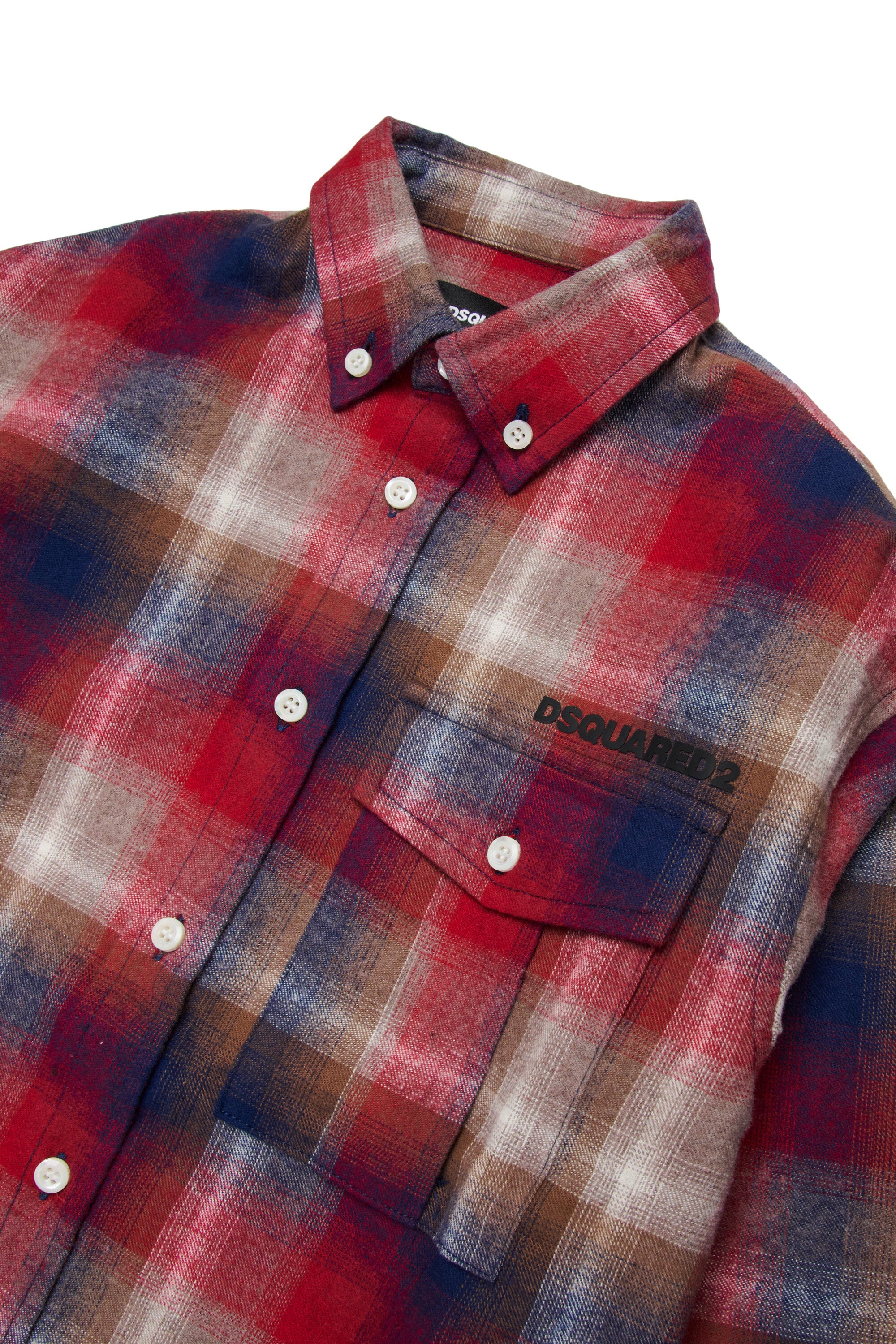 チェックのフランネルシャツ