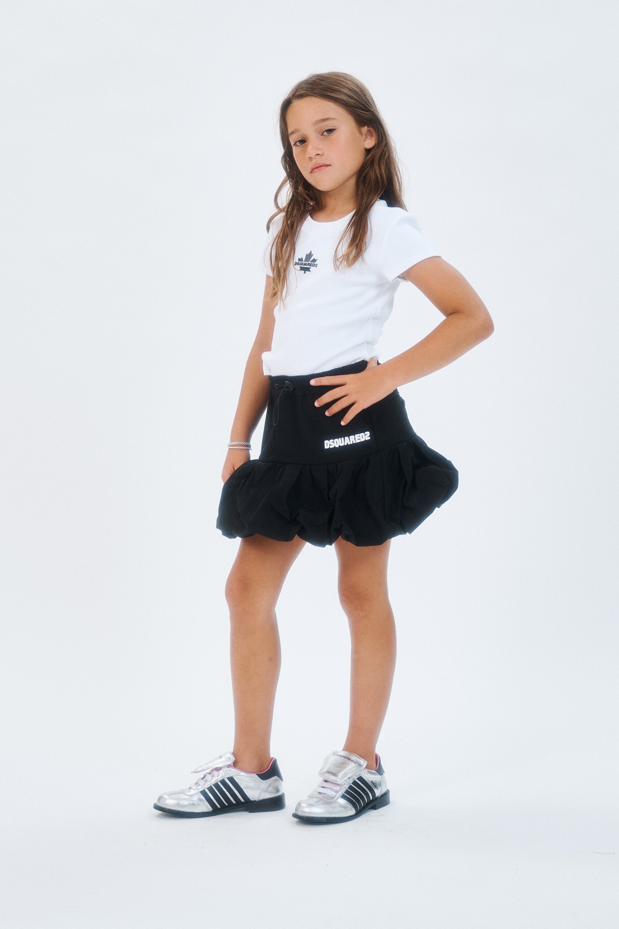 ロゴ入りミニスカート