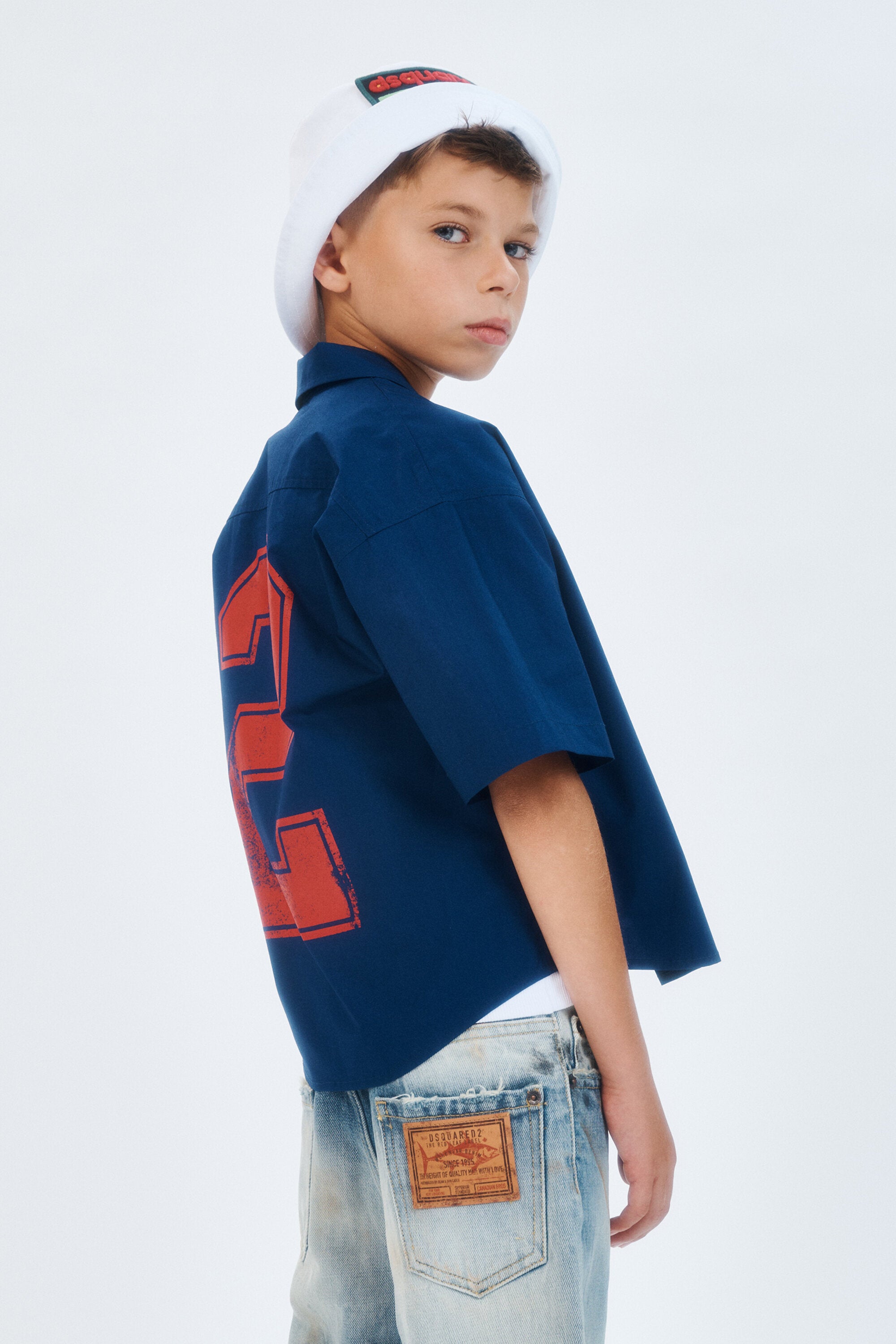 Short-sleeved shirt with logo