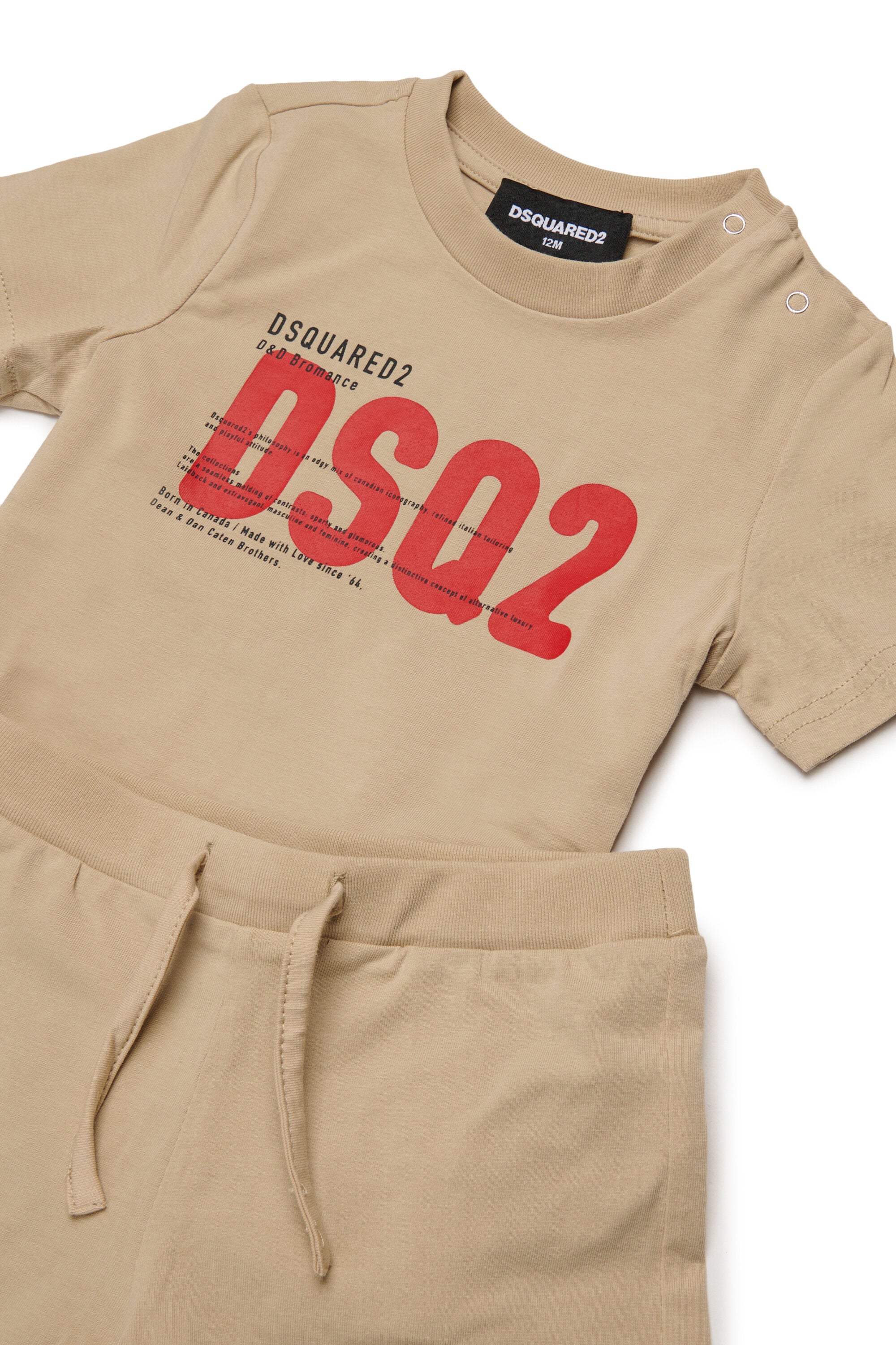 Dsquared2のロゴ入りベビーロンパース