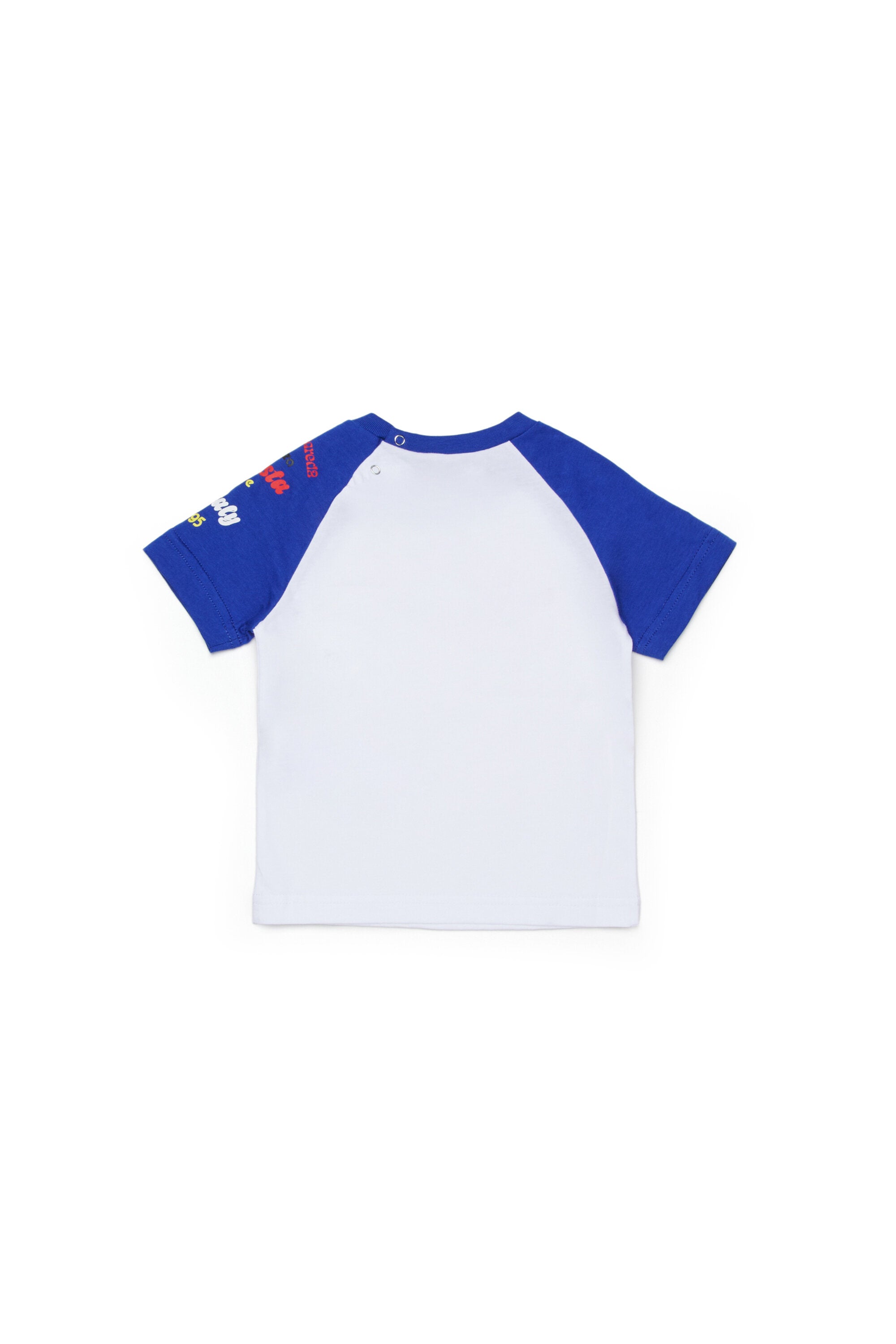 ロゴ入りTシャツ