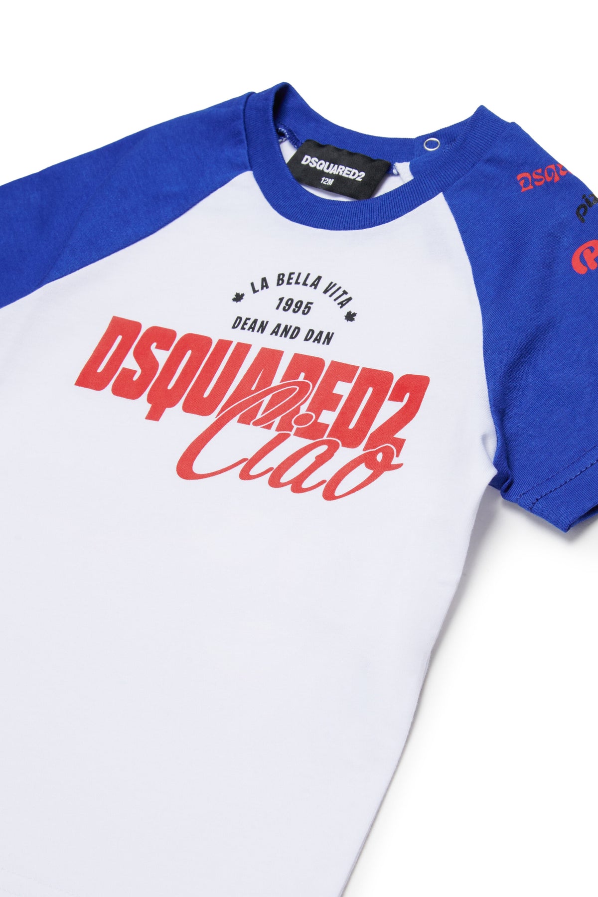 ロゴ入りTシャツ