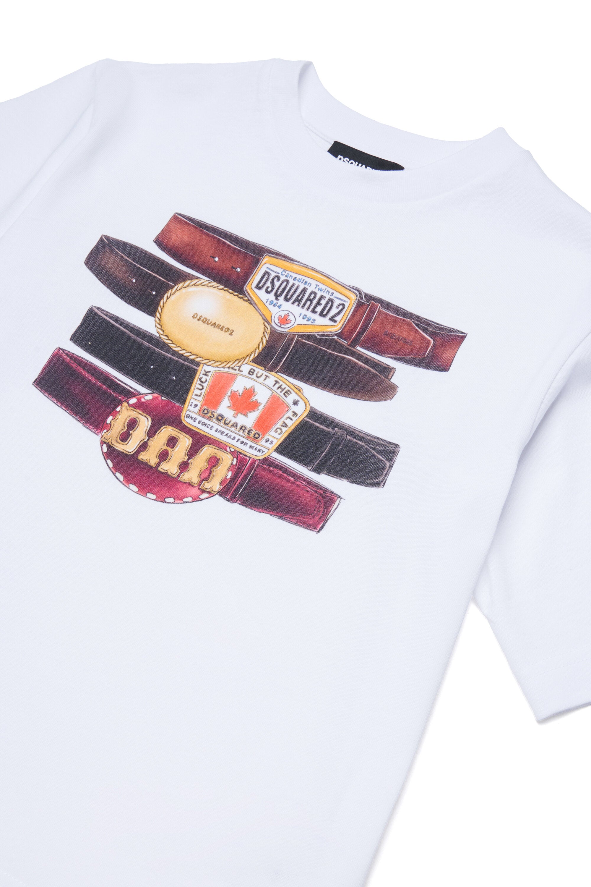 プリントとロゴ入りTシャツ