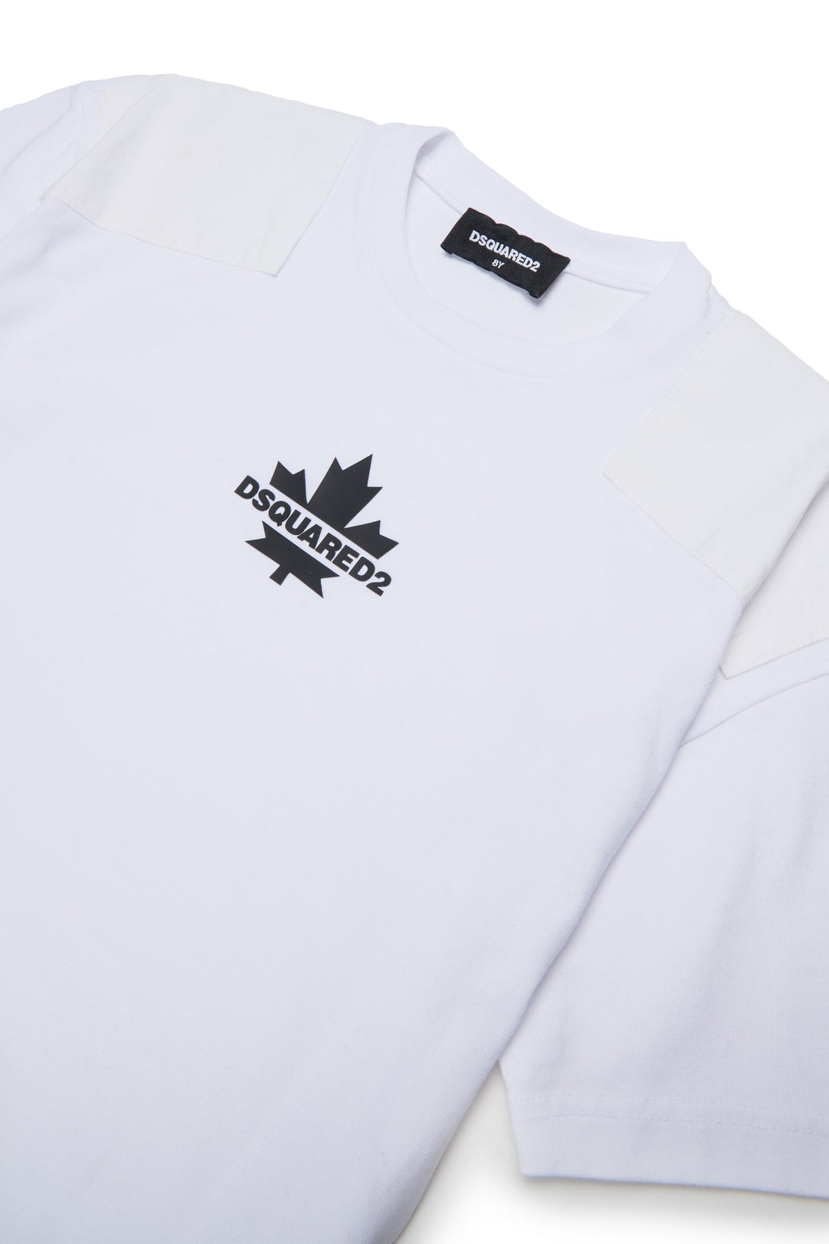 ロゴ入りTシャツ