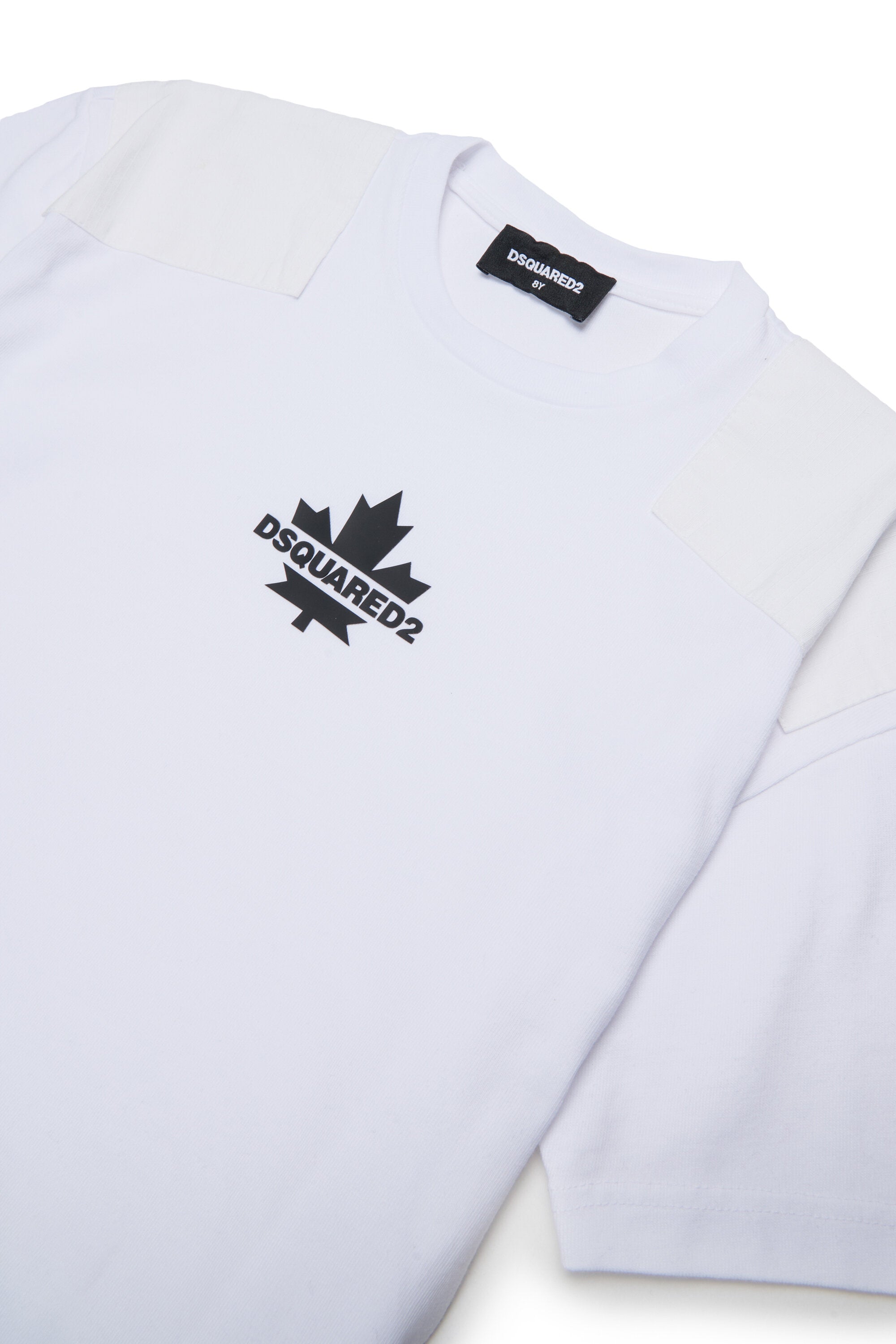ロゴ入りTシャツ