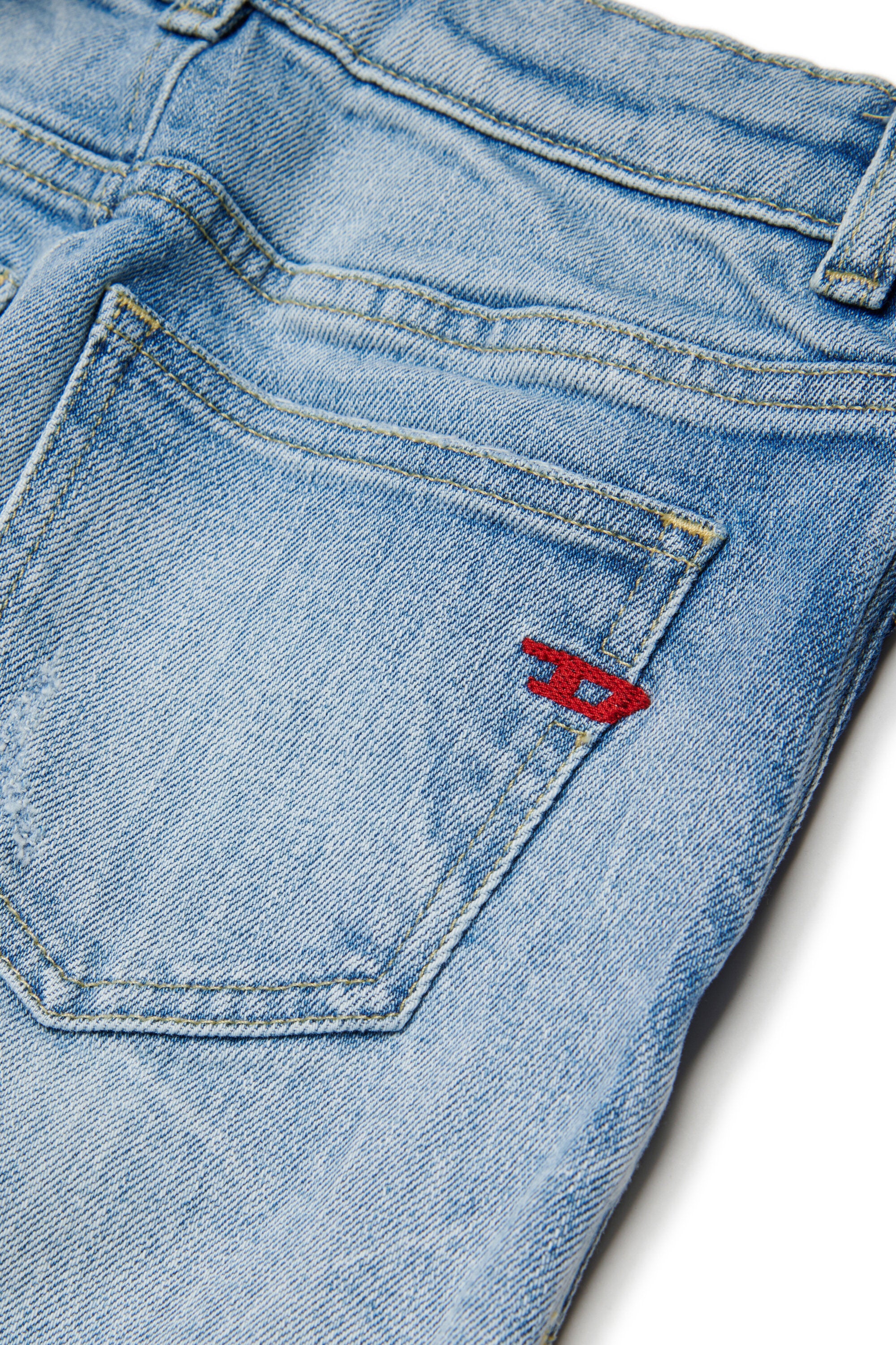 ライトブルーウォッシュ レギュラーフィットジーンズ - 2016 D-Air