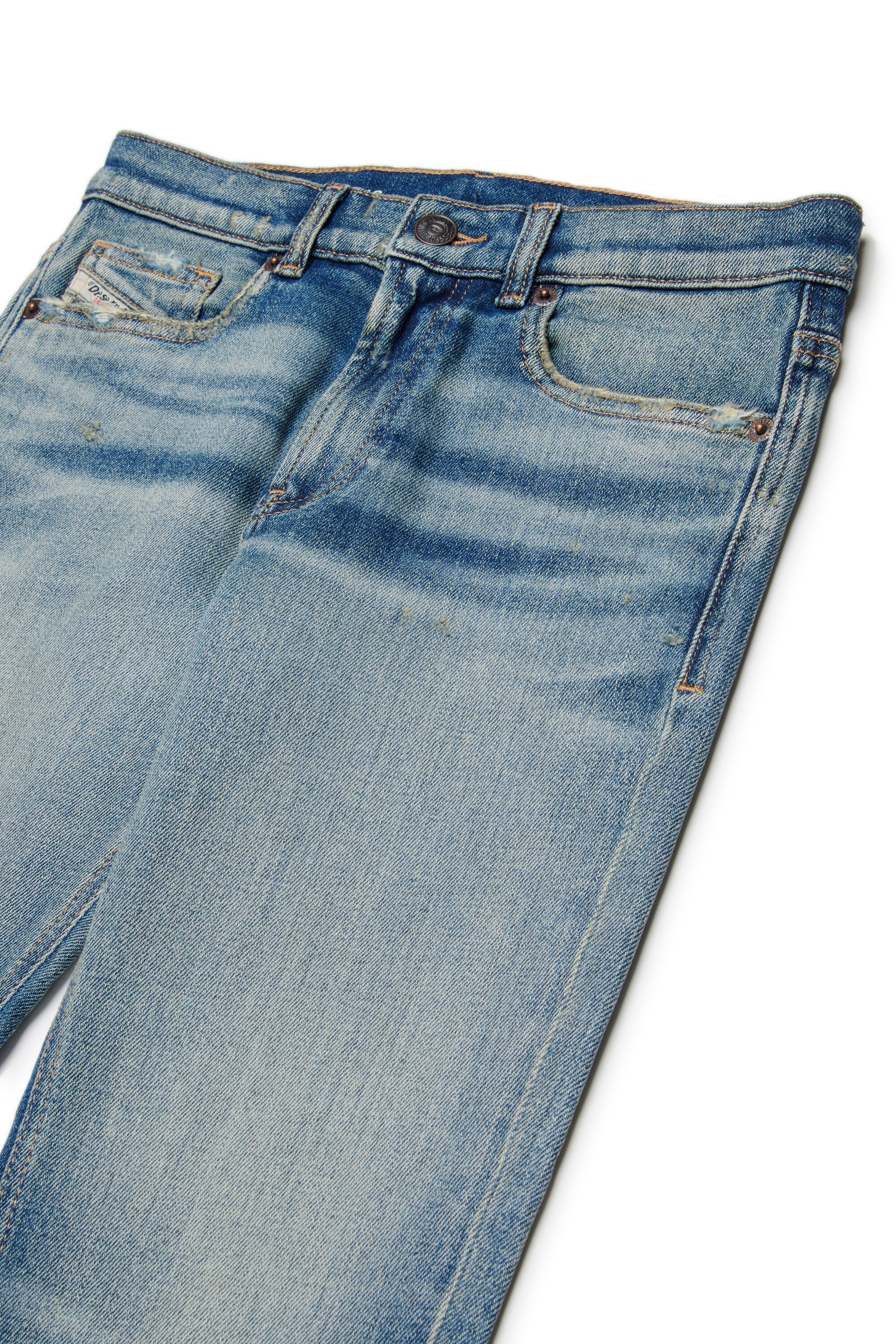 ライトブルーウォッシュ レギュラーフィットジーンズ - D-Lucas