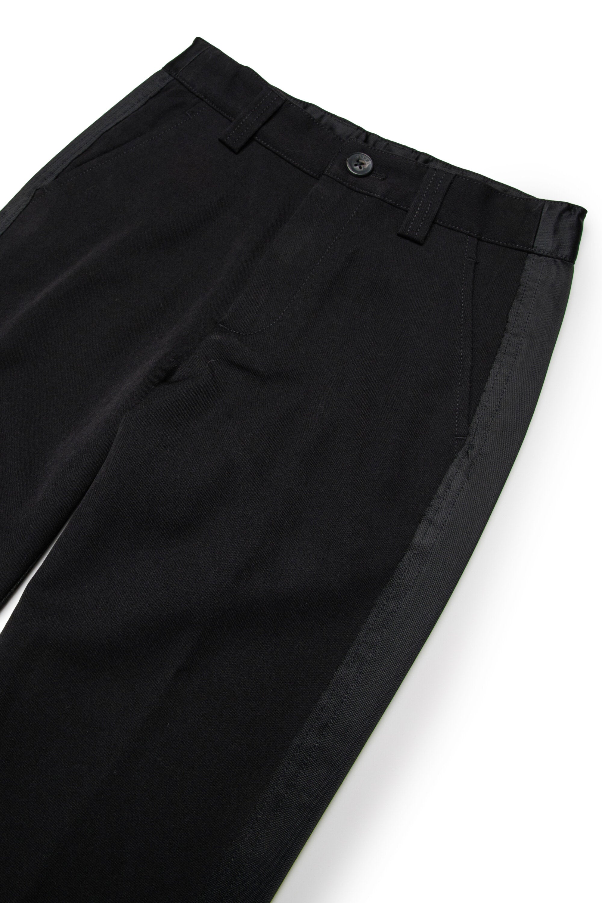 Double woven formal pants branded with Oval D logo