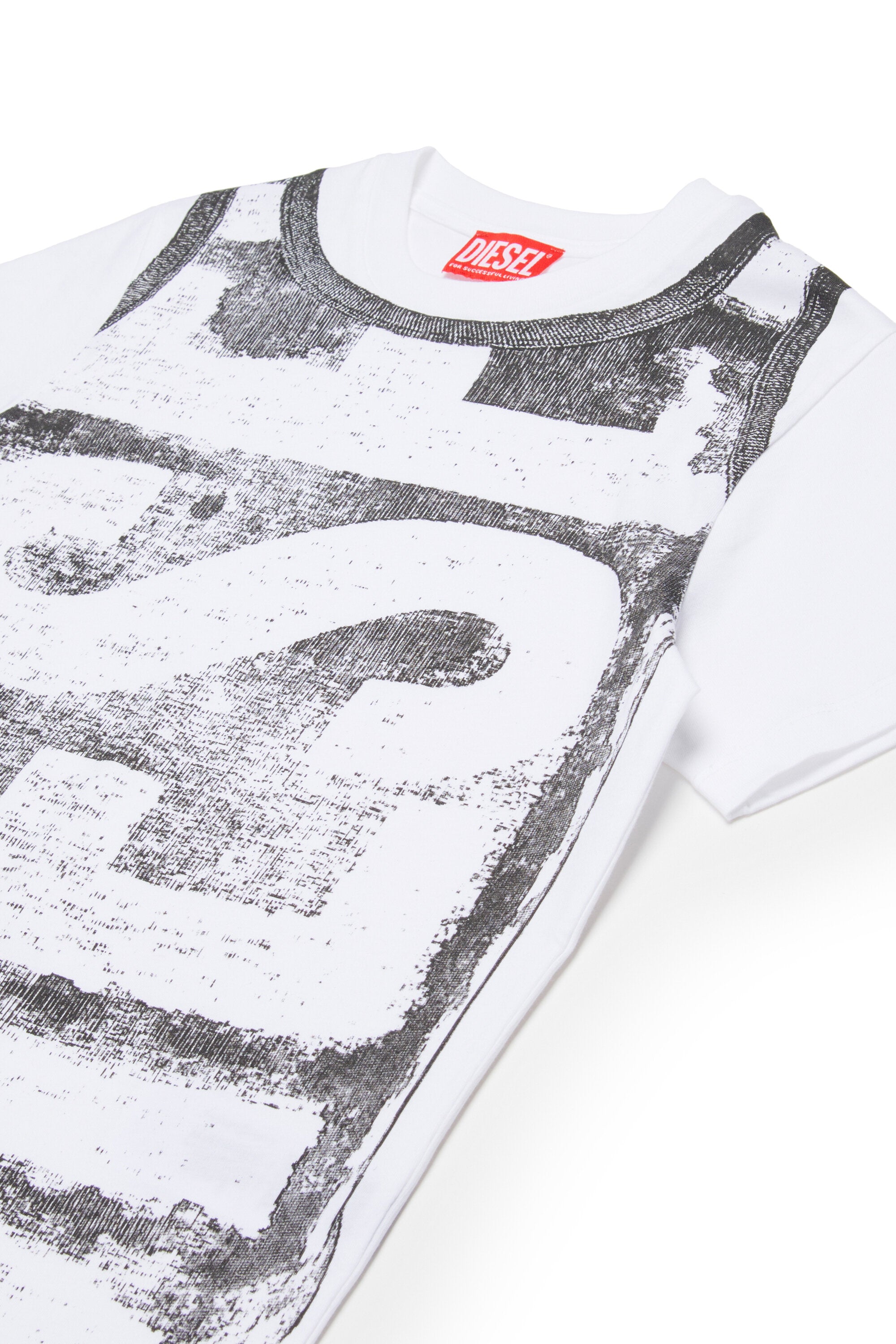 ディーゼルのマキシロゴ入りジャージーTシャツ