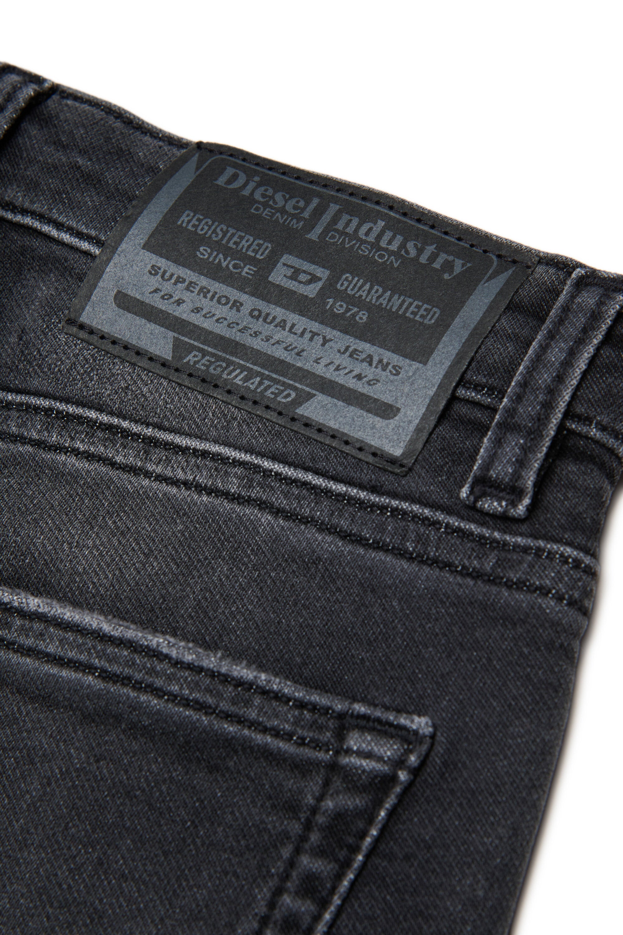 JoggJeans® relaxed fit black wash - D-Argjx