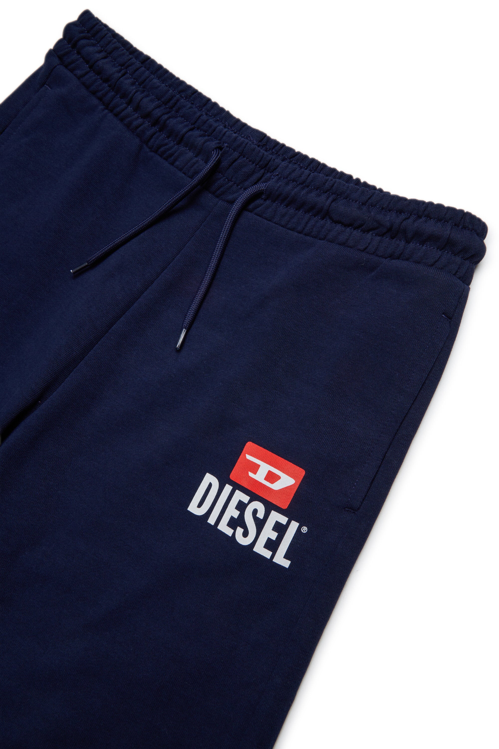 ロゴ入りトラックスーツ