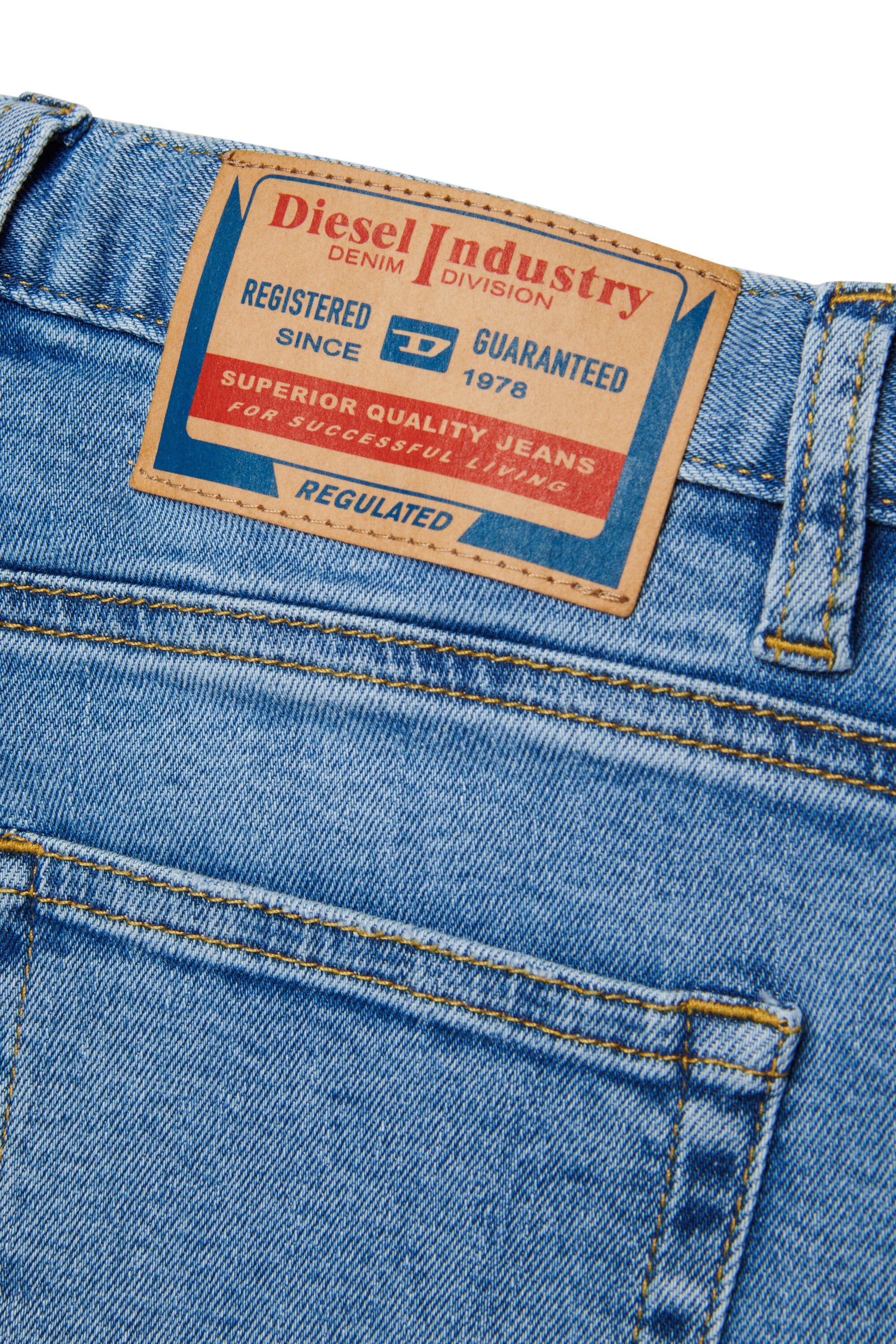 Light blue denim five-pocket shorts - D-Argjx