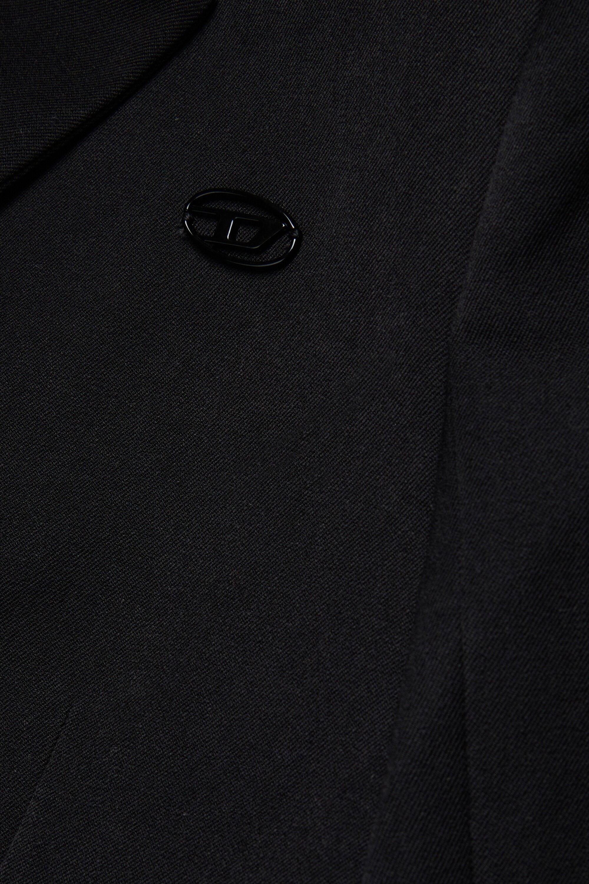 クールウールのクロップド・ブレザー・ジャケット