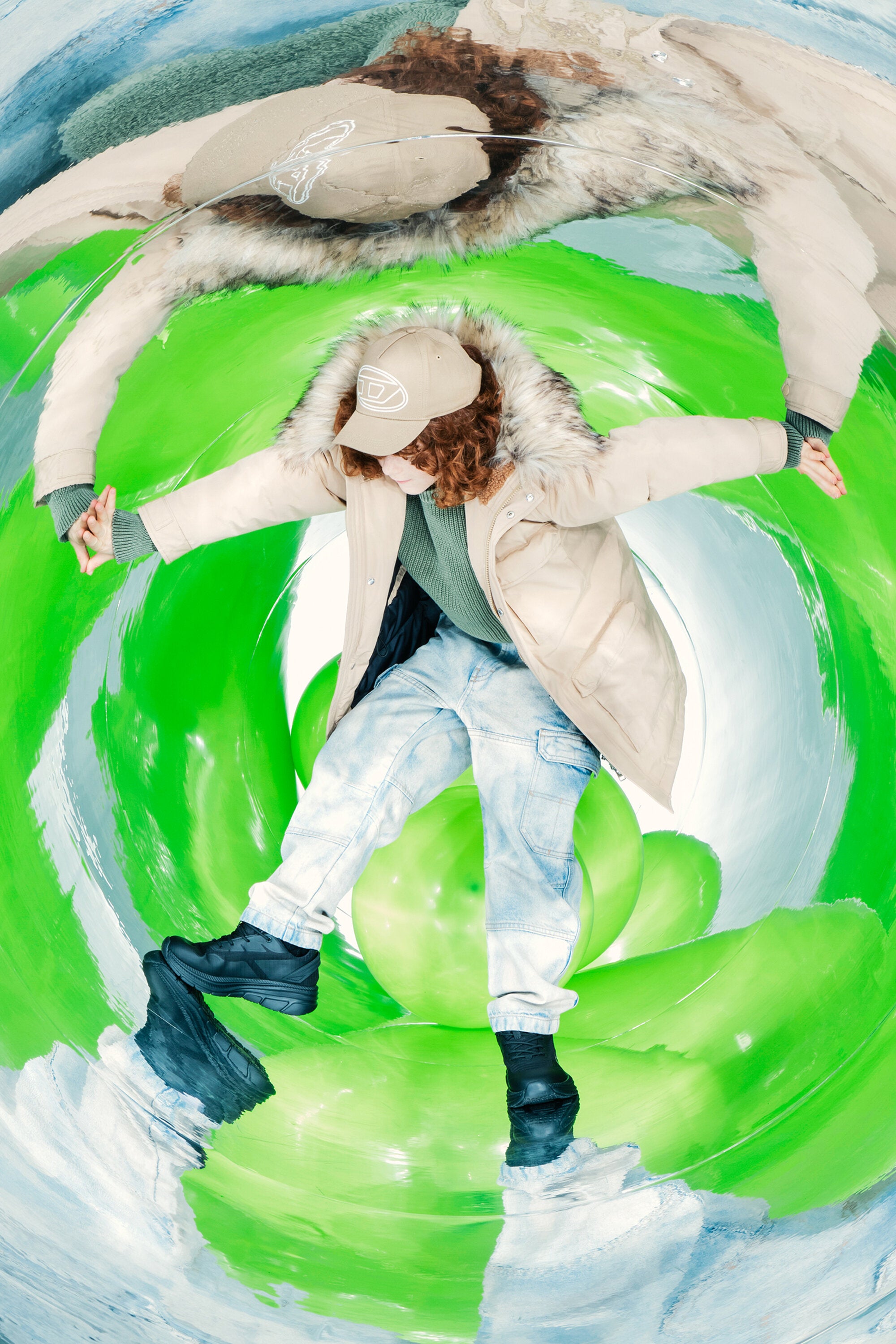 フード付き光沢ウインターパーカー