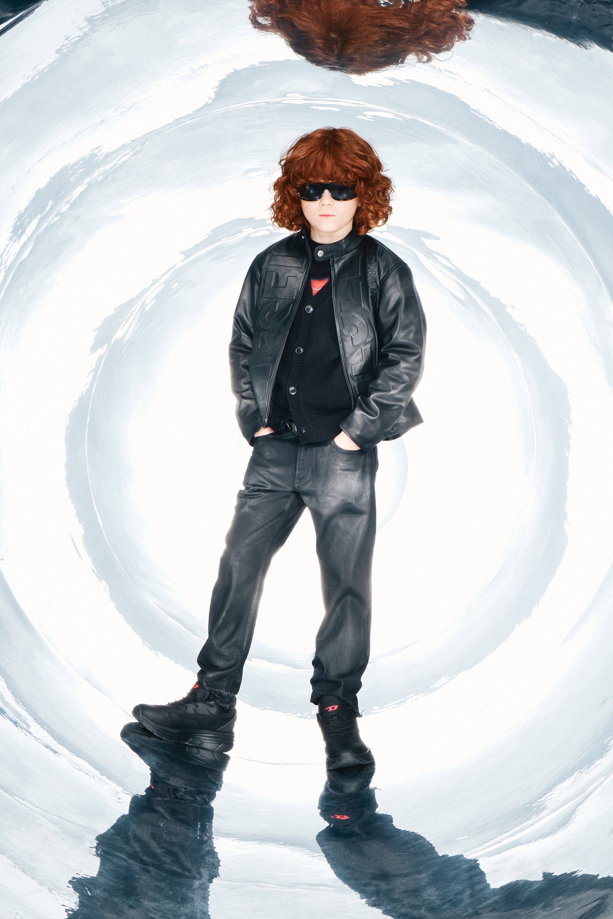 マキシロゴ入りコーティング加工ライダースジャケット