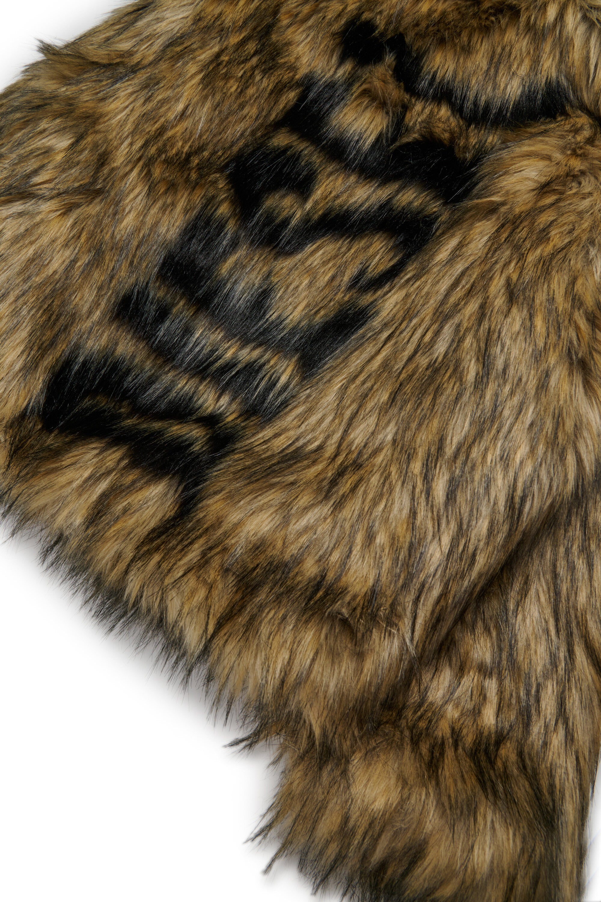 Faux fur with maxi logo