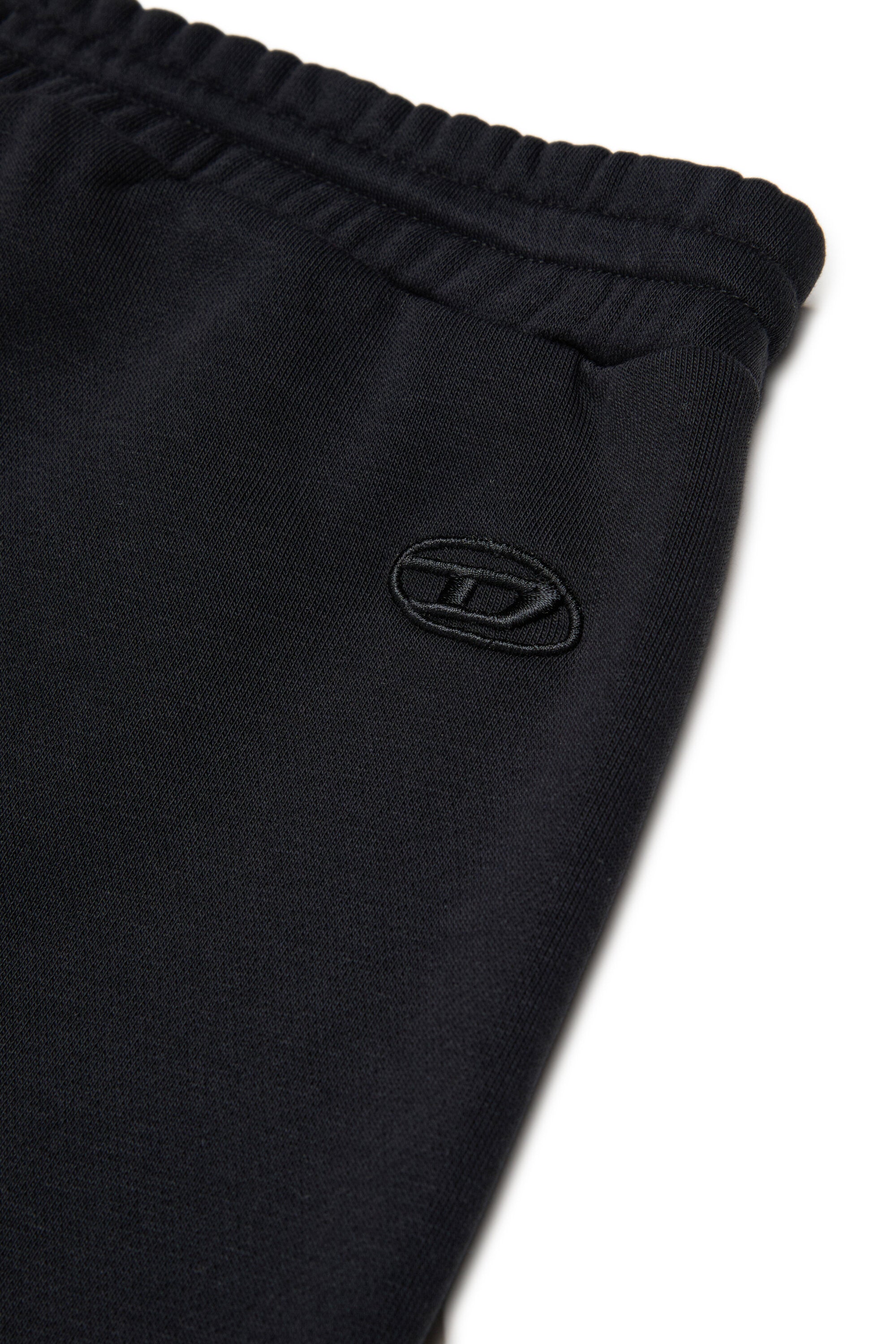 モックフラップ付きジョガーパンツ