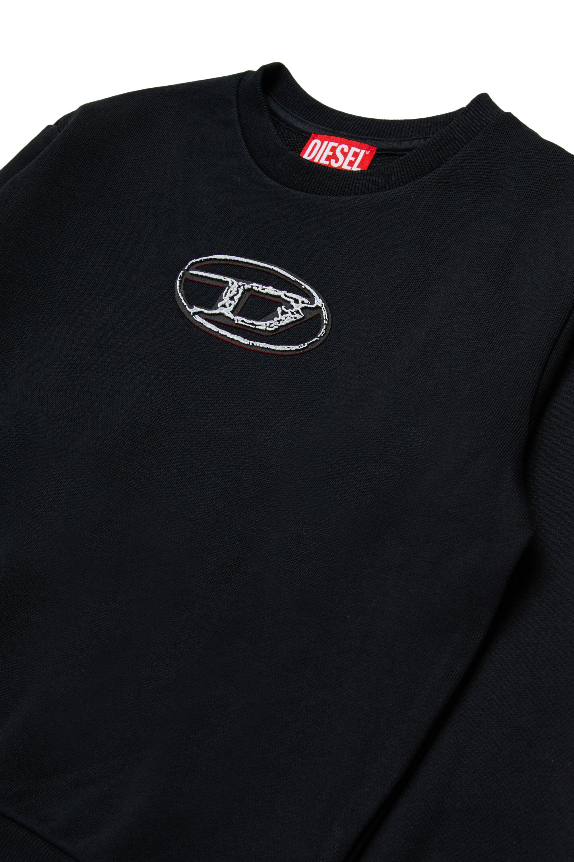 マルチレイヤード・オーバルDブランドのクルーネックスウェットシャツ