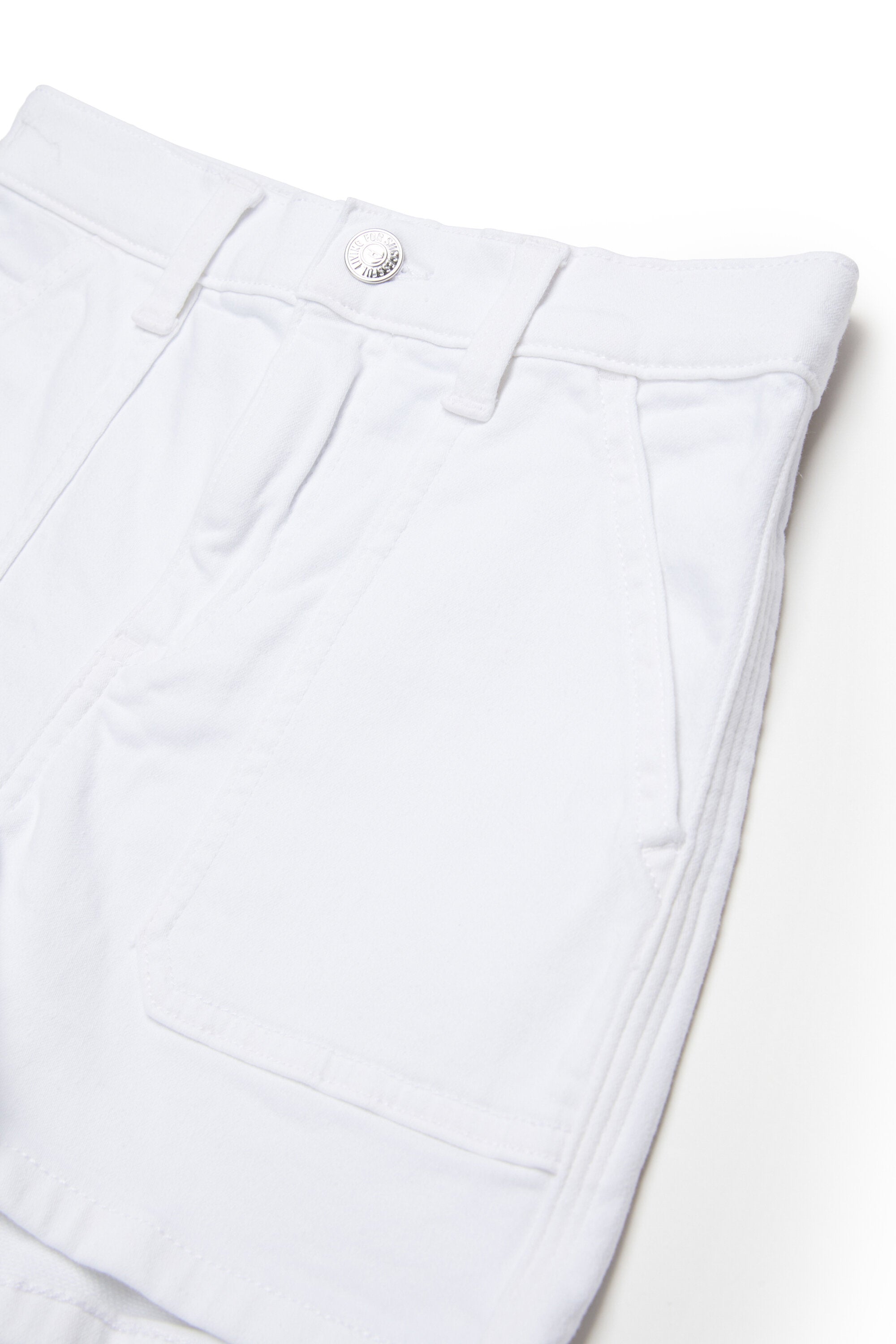 デニムショーツ