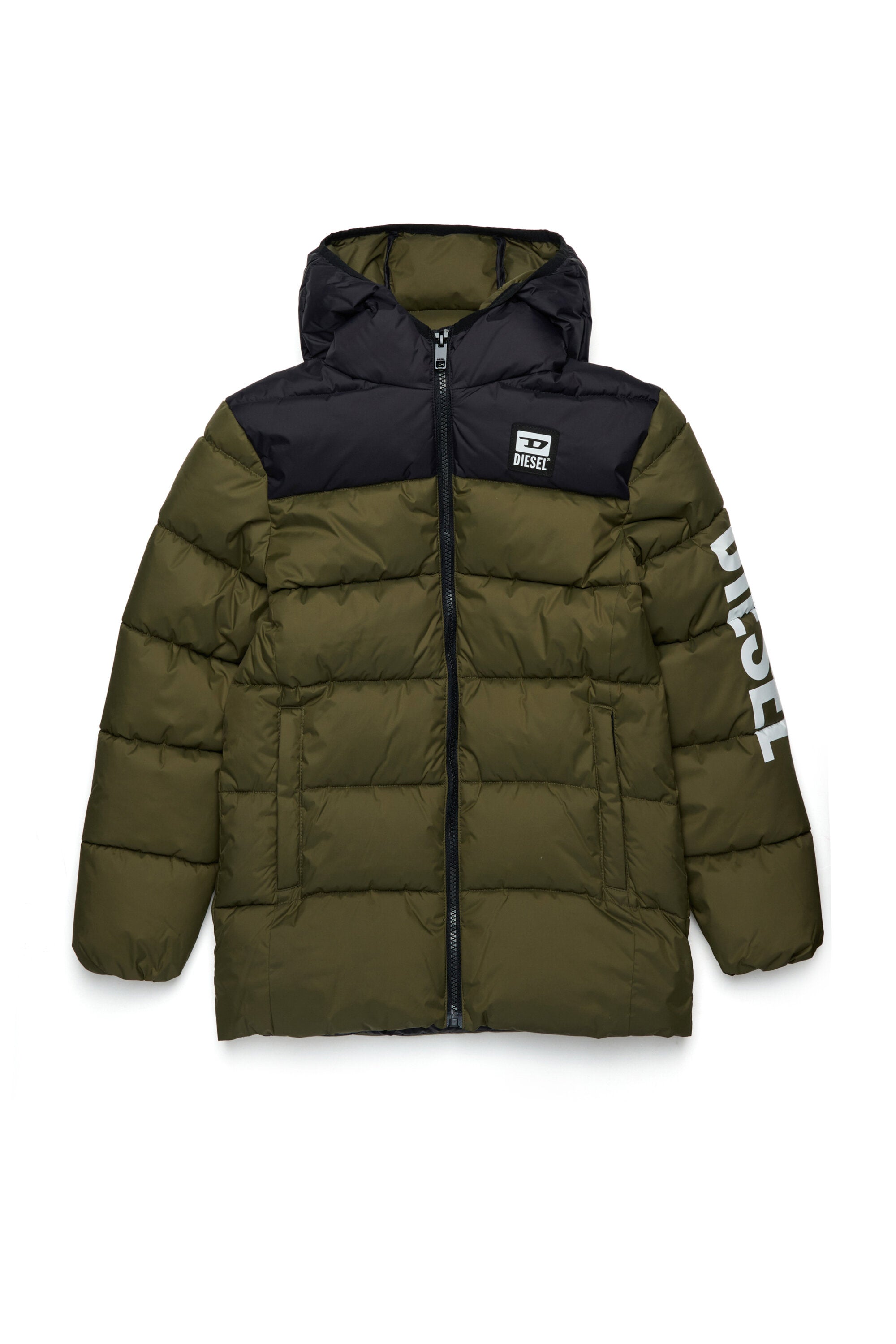 ロゴ入り中綿ジャケット