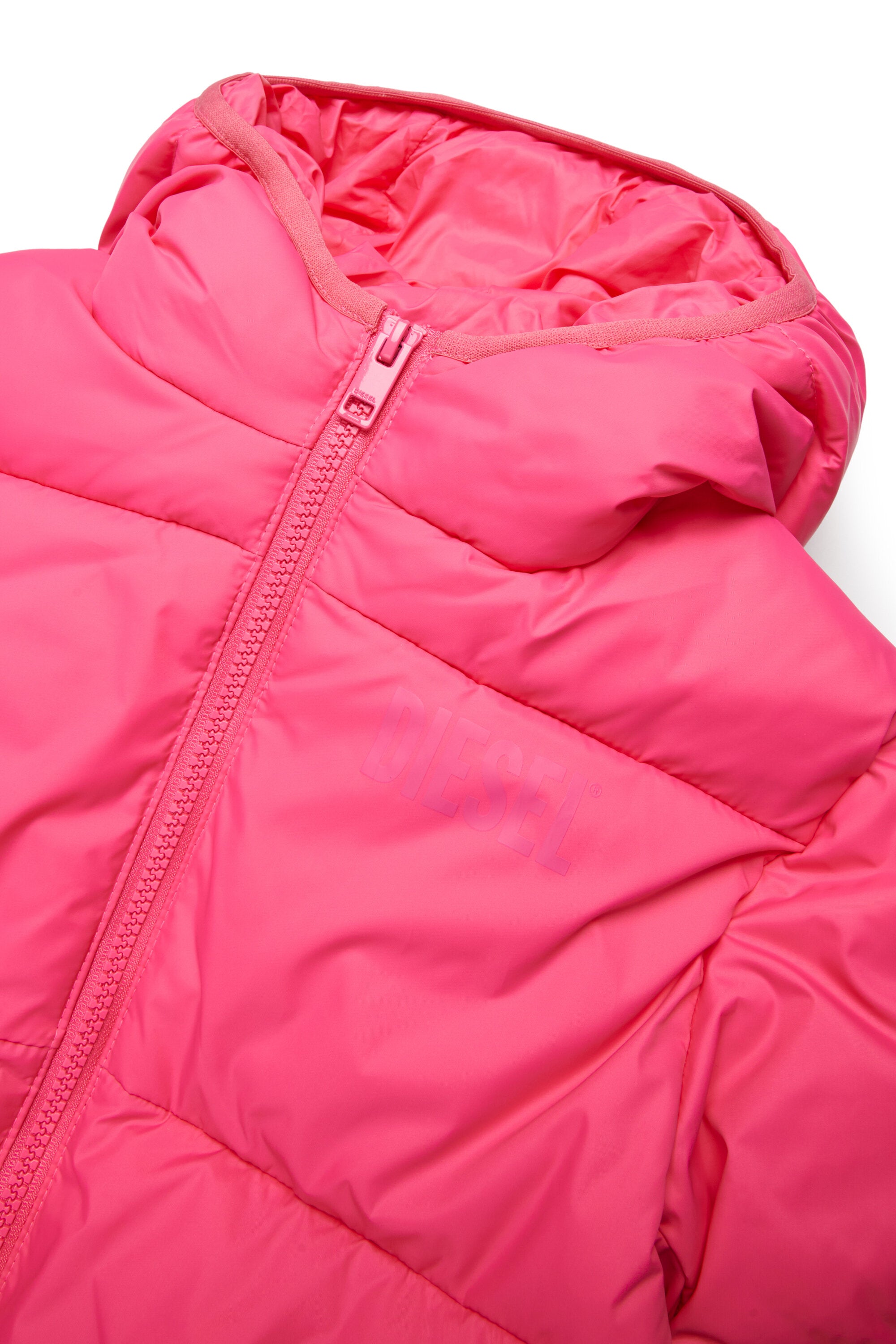 ロゴ入り中綿ジャケット