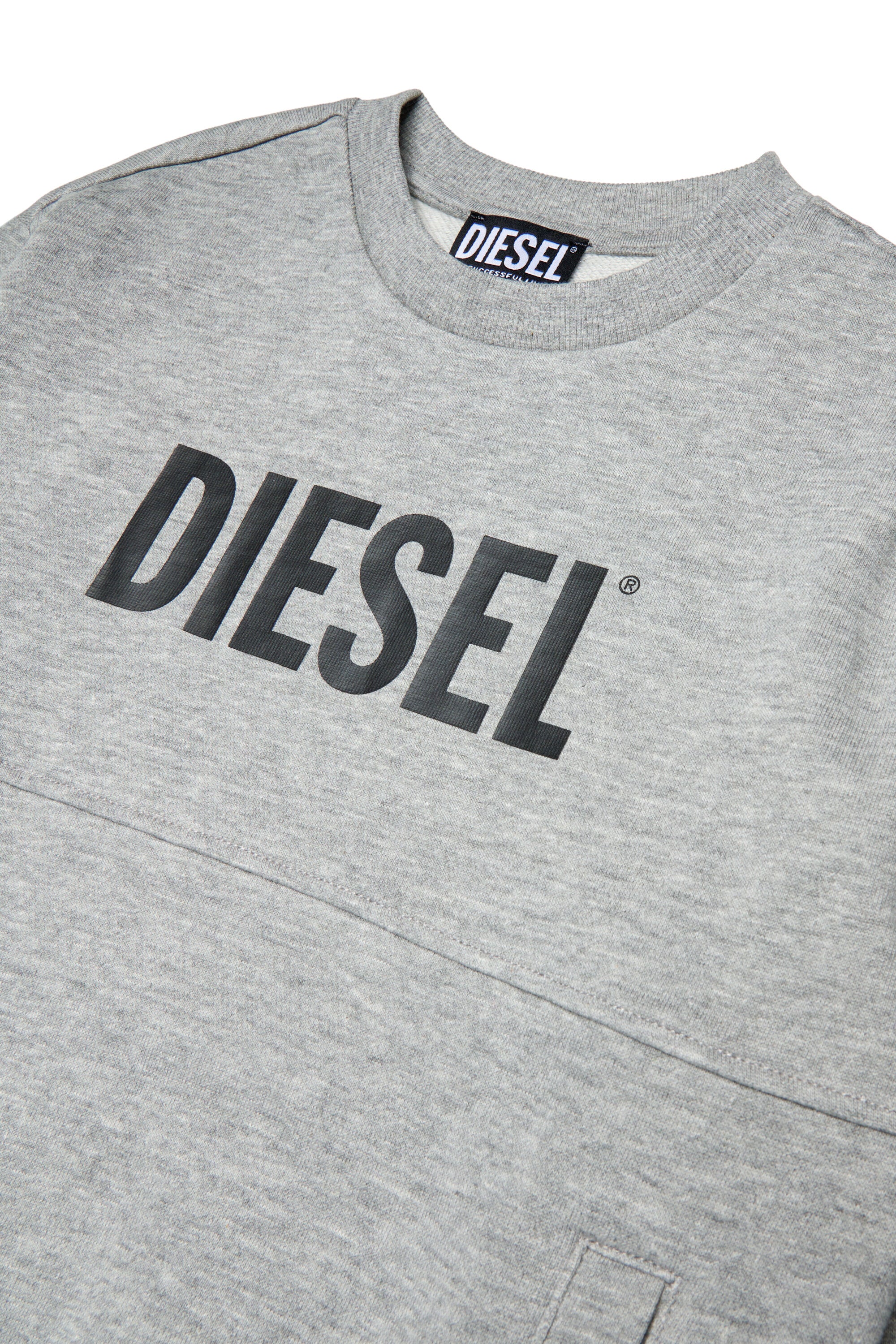 Dieselロゴ入りトラックスーツ