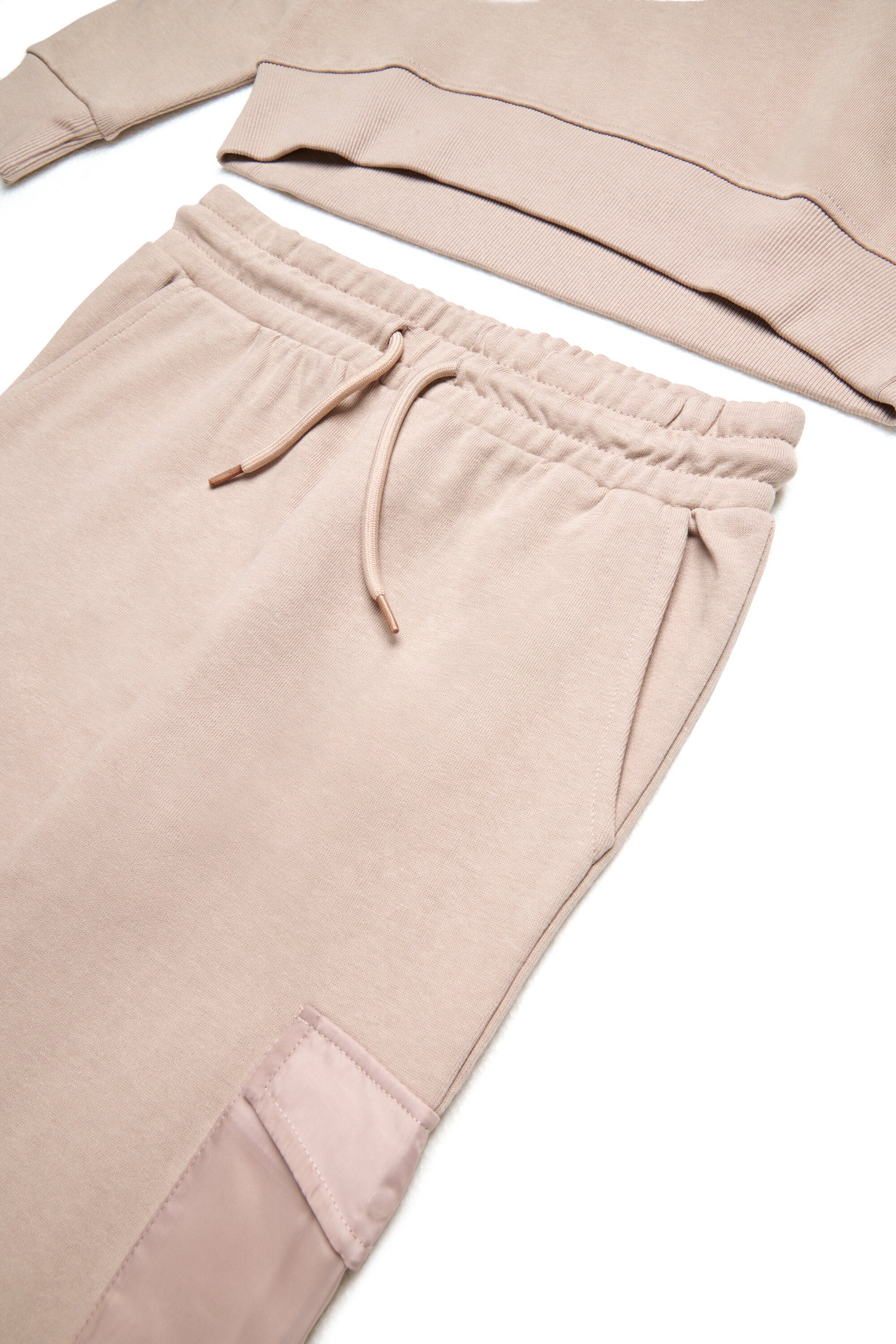 Dieselロゴ入りトラックスーツ