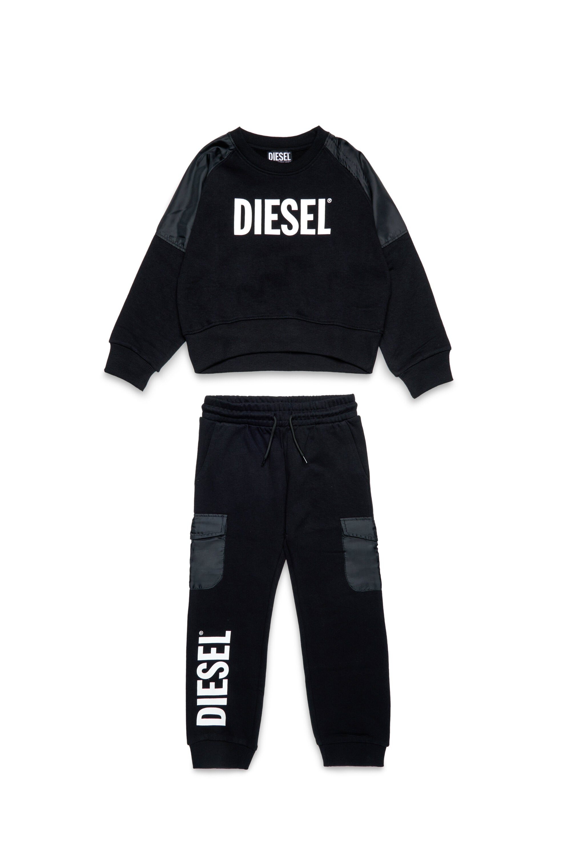 Dieselロゴ入りトラックスーツ