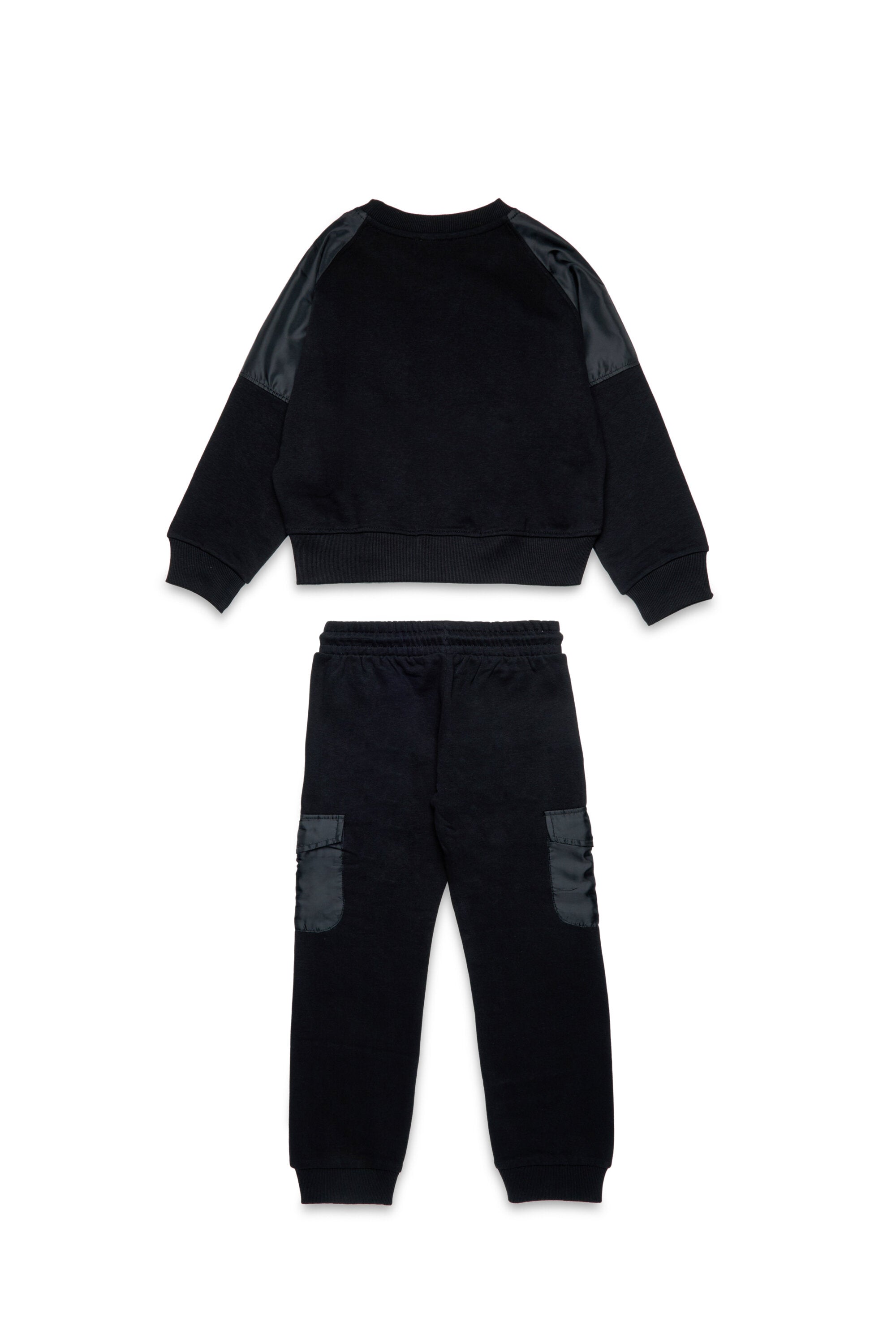 Dieselロゴ入りトラックスーツ