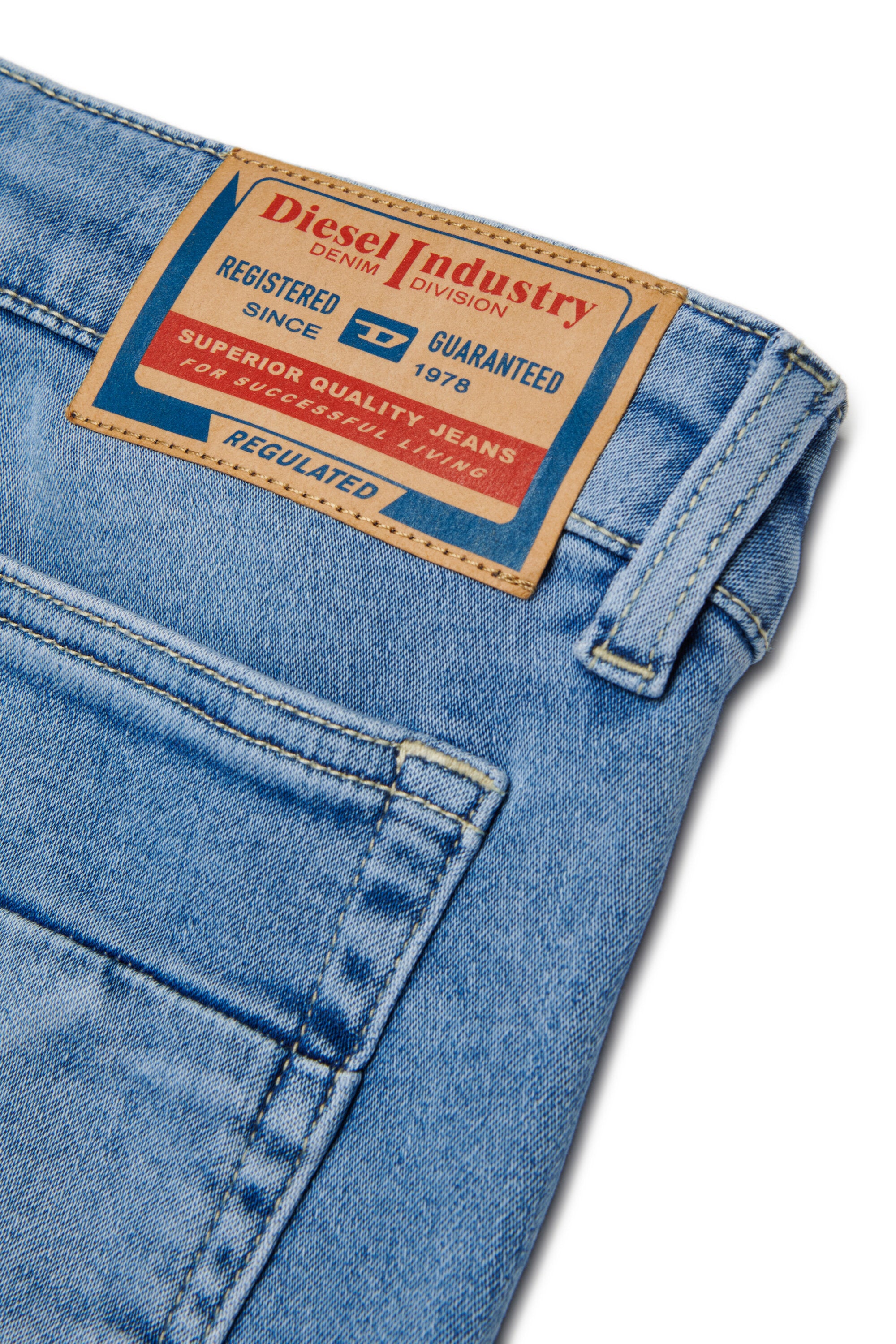 ジョグジーンズ® ブーツカットフィット ライトブルー - D-Eki