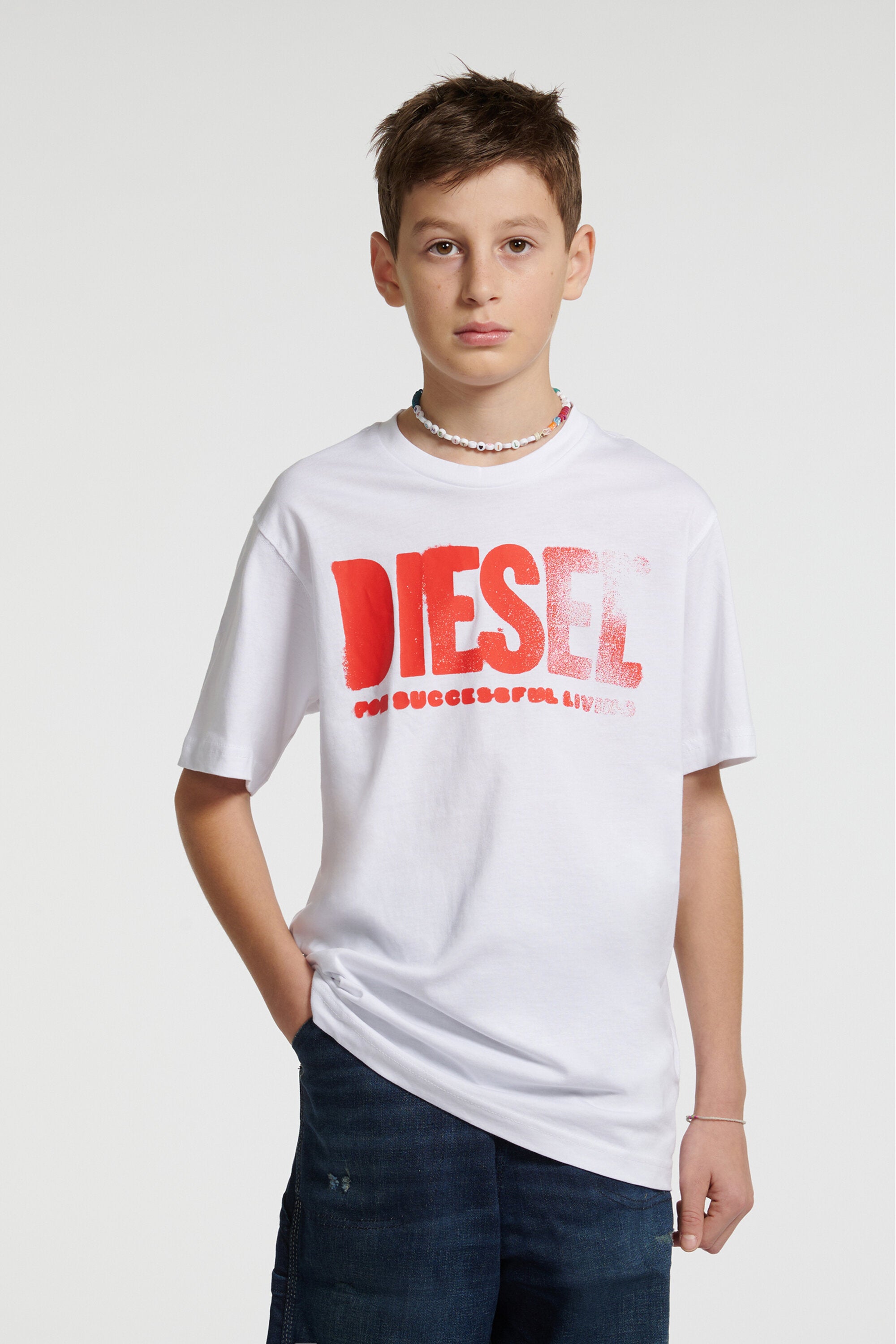 フロントロゴ付きTシャツ