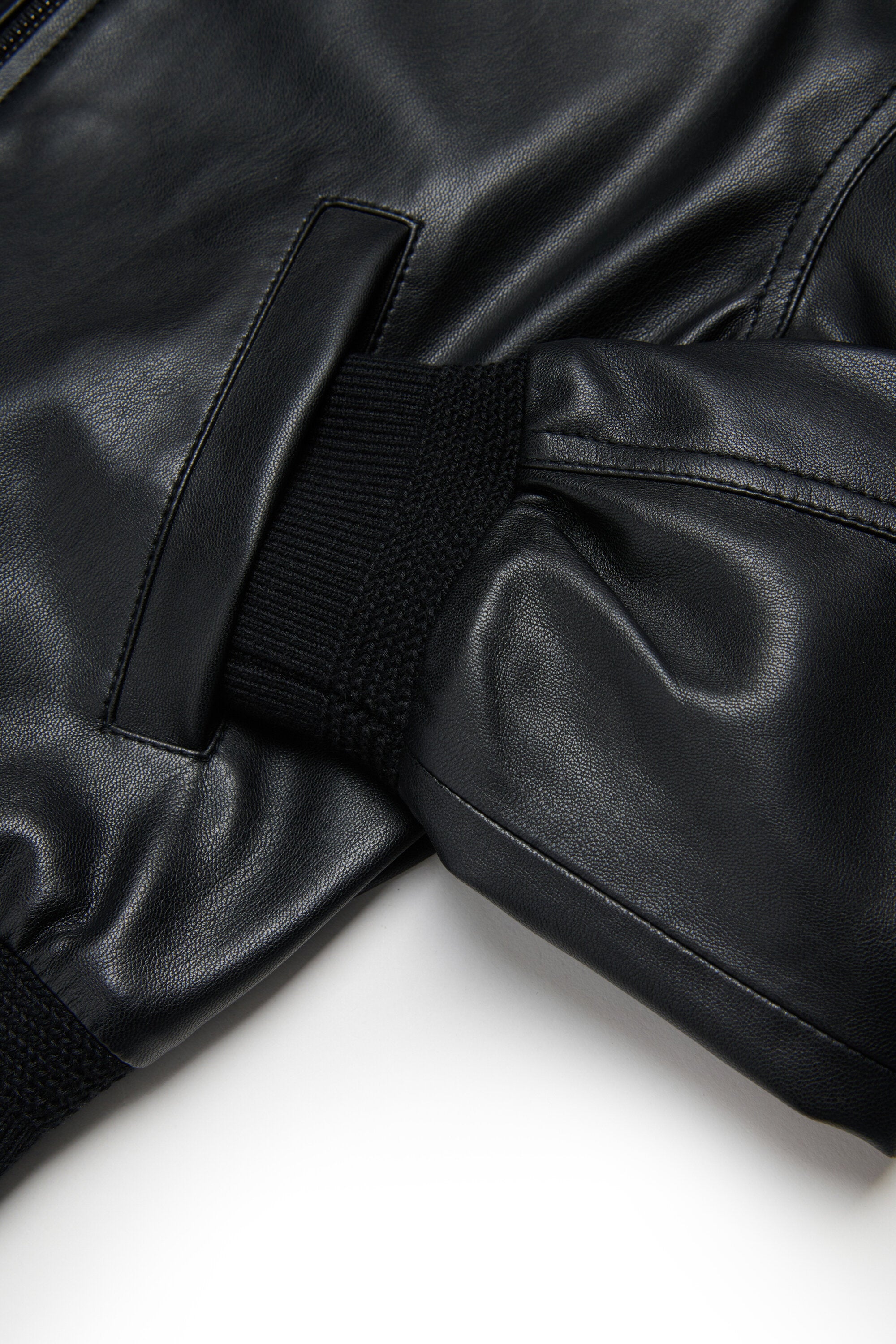 ロゴ入りバイカージャケット