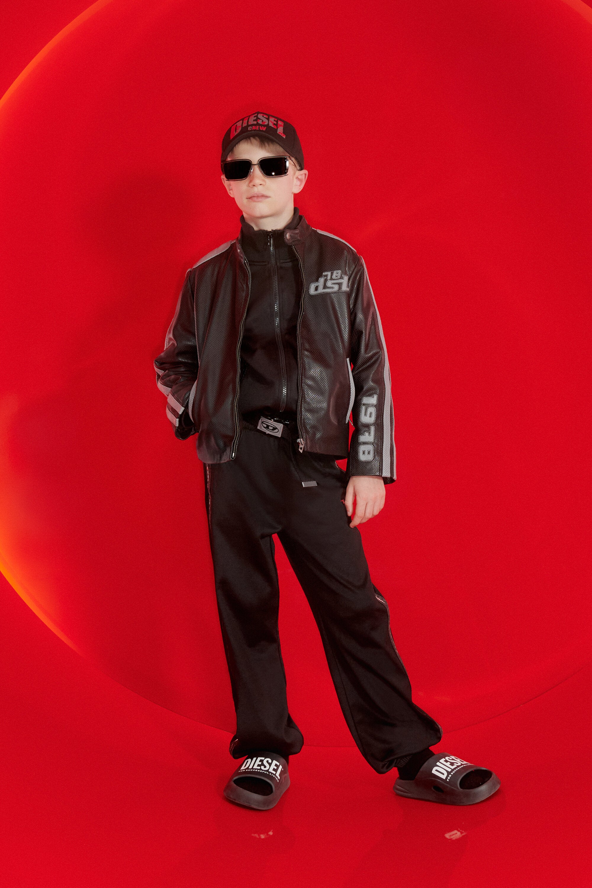 ロゴプリント入りバイカージャケット