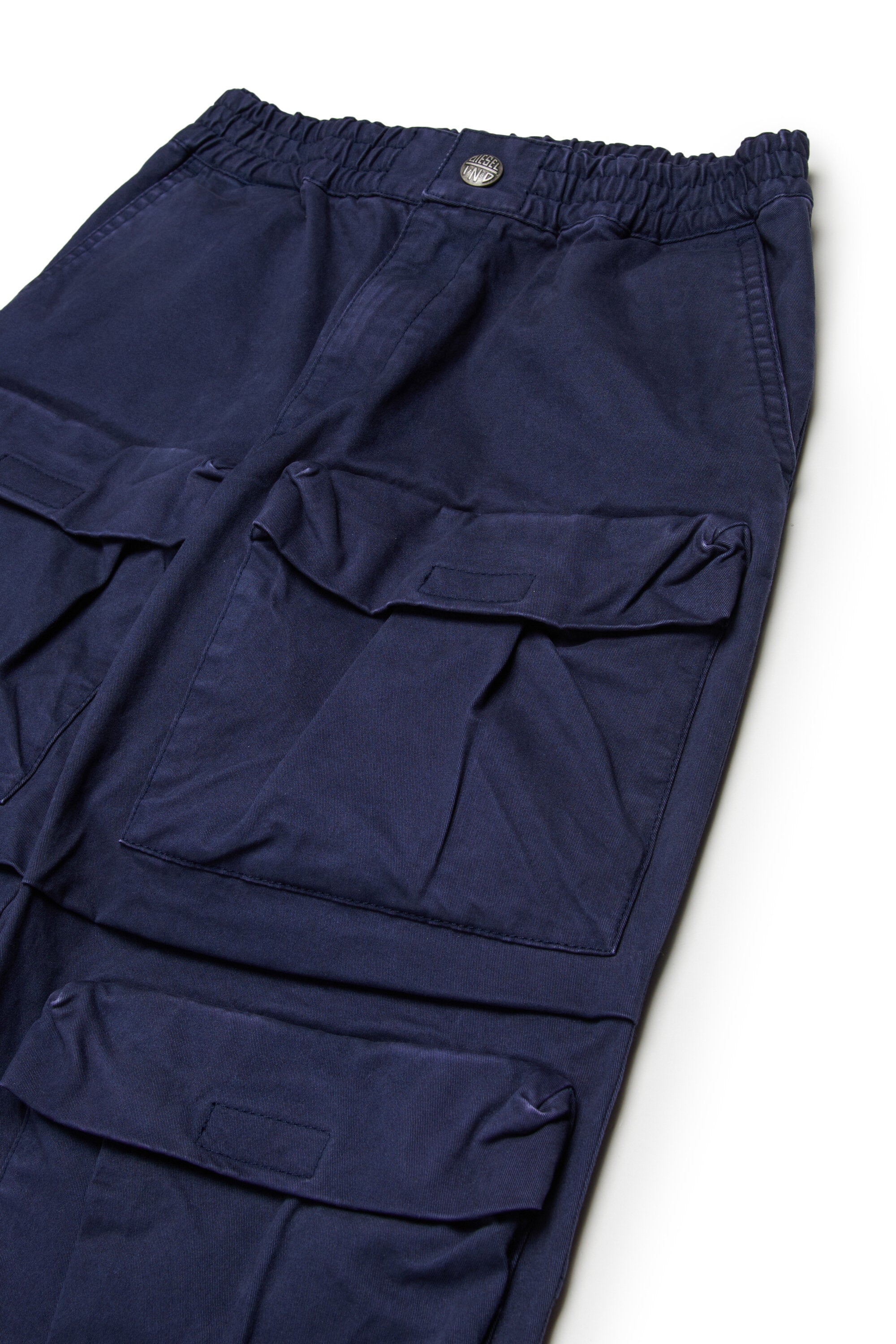 Cargo pants with patch pockets