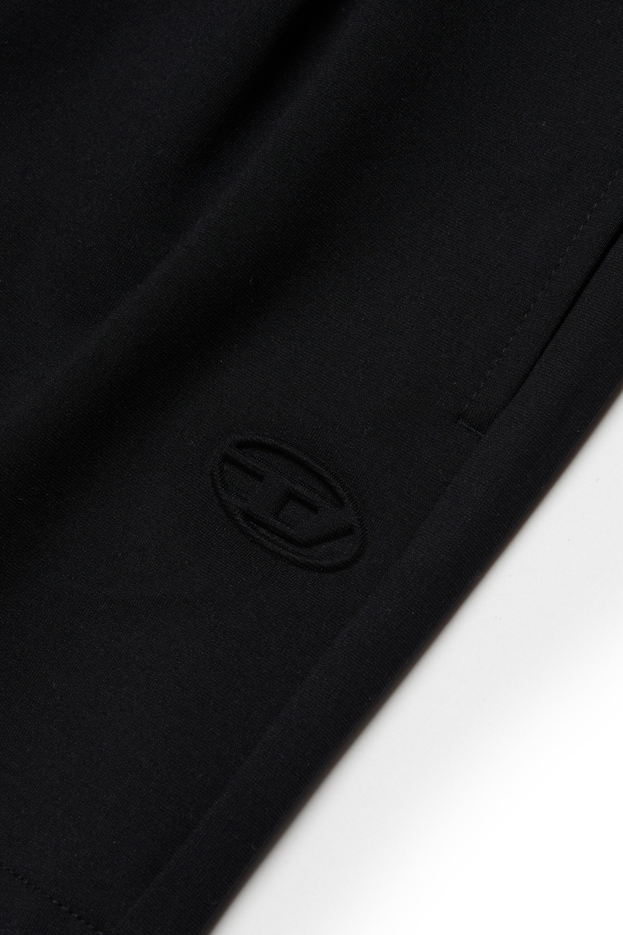 ロゴ入りミニスカート