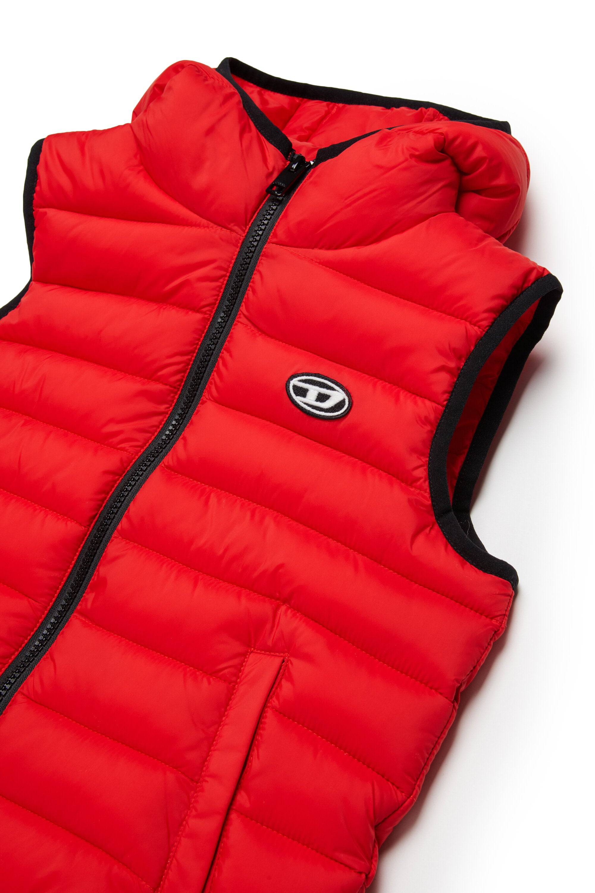 ロゴプリント入り中綿ジャケット