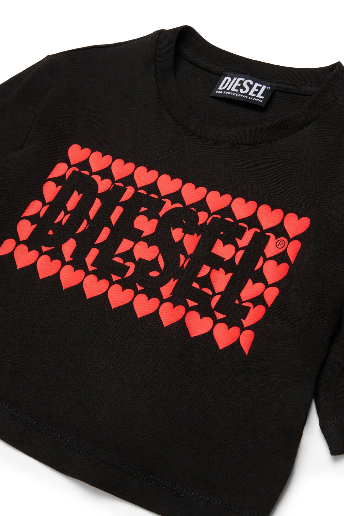 ロゴ入りTシャツ
