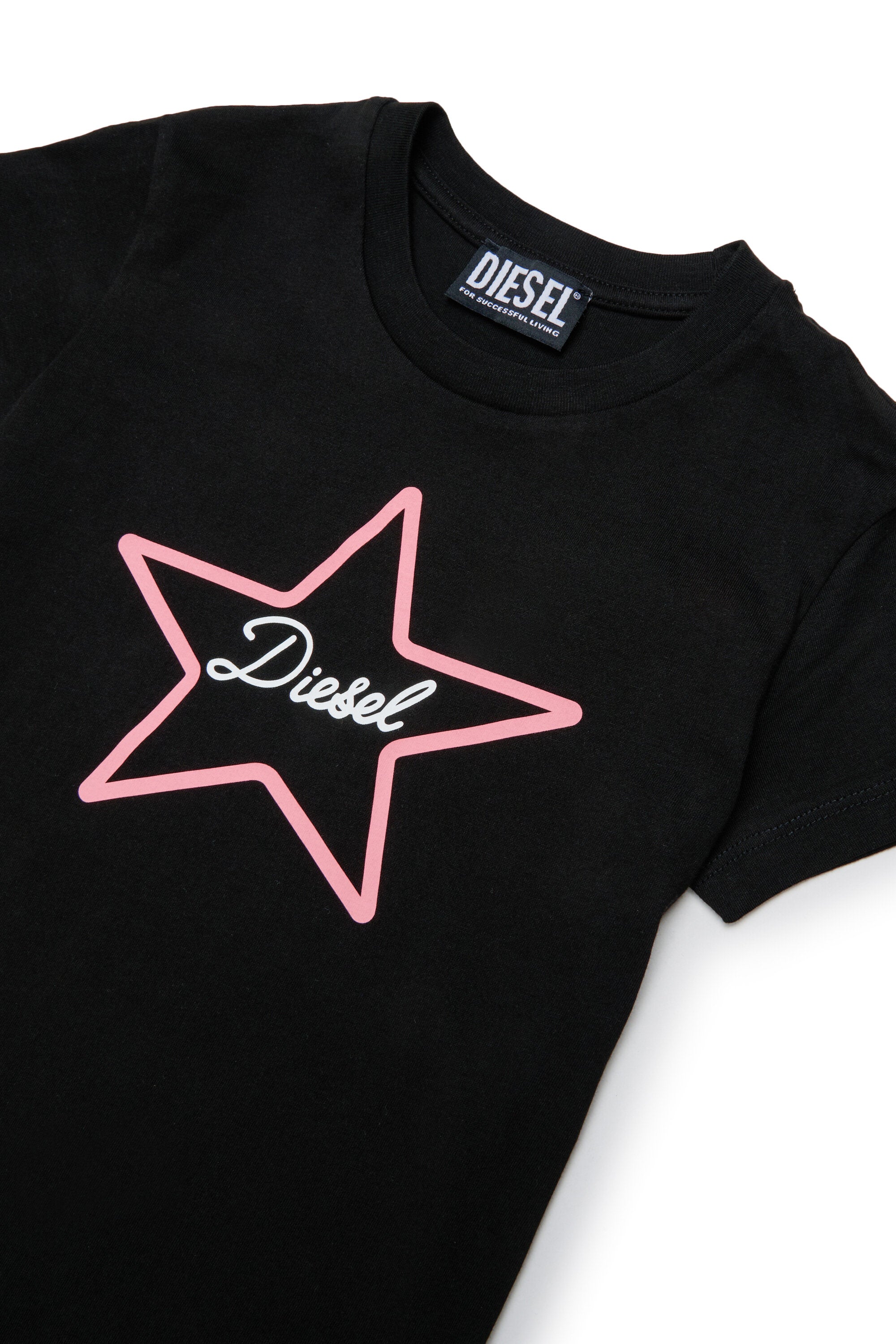 ロゴ入りTシャツ