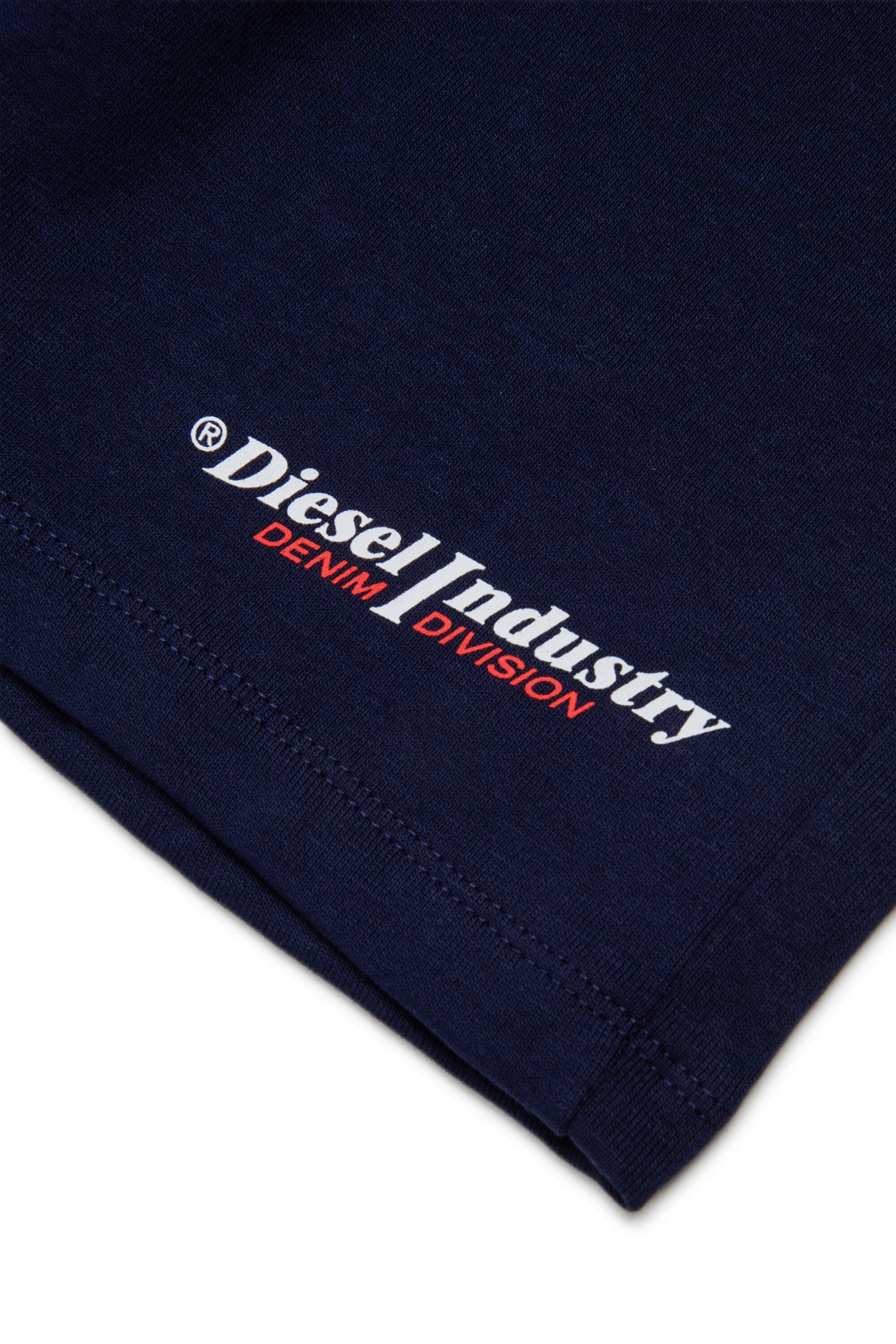 Fleece shorts with logo