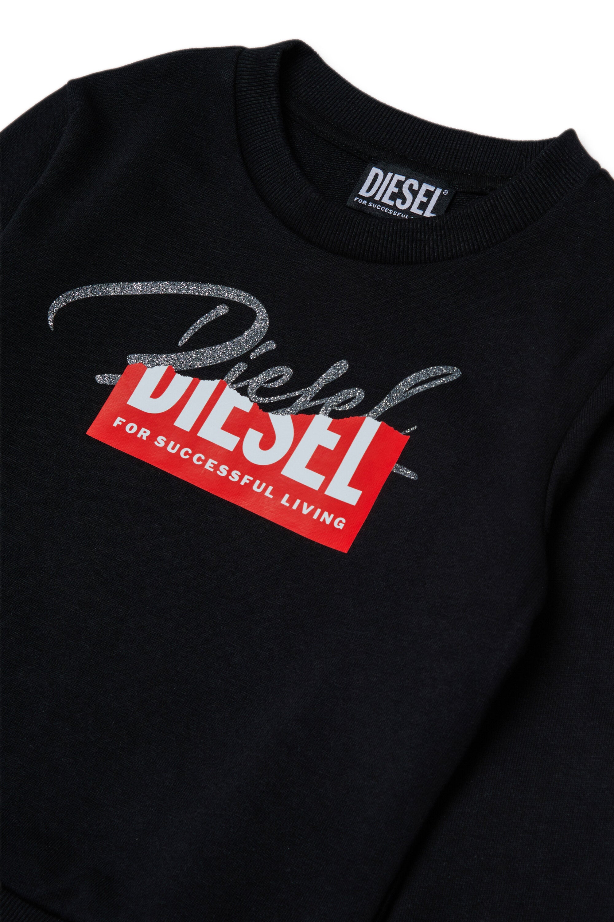 ロゴ入りジャンプスーツ